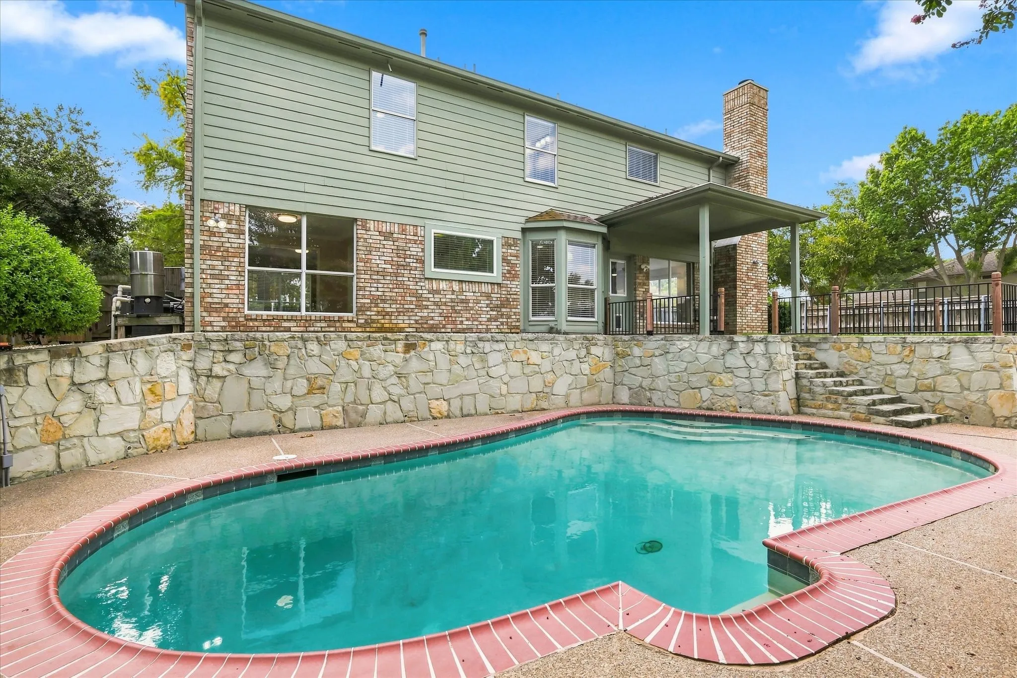 Single Family Residence For Sale in Denton County , 1636 Fuqua Drive, Flower Mound, Texas 75028, 4 Bedroom, 3 Bathroom, 2 Garage spaces, 2,730 Sqft, built in 1989, mls#21376731, Real Estate Agent in Flower Mound, Homes For Sale in Denton county, Homes For Sale in Flower Mound, Realtor in Flower Mound Texas, Real Estate Brokerage Independent Realty Texas, Luminita Cordes Realtor