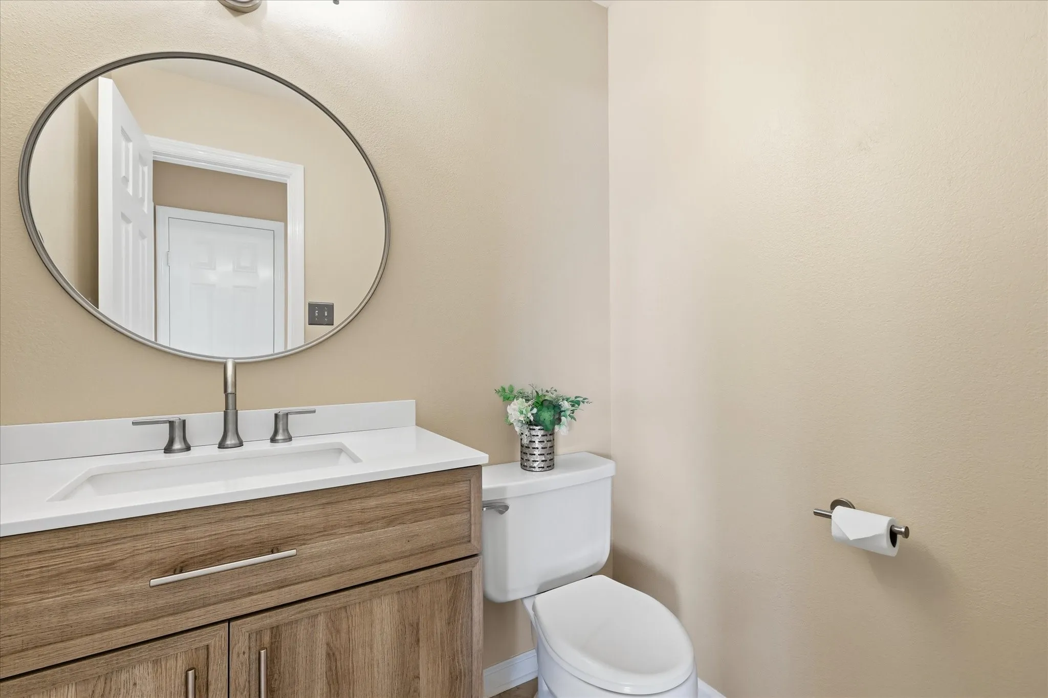 Single Family Residence For Sale in Denton County , 1636 Fuqua Drive, Flower Mound, Texas 75028, 4 Bedroom, 3 Bathroom, 2 Garage spaces, 2,730 Sqft, built in 1989, mls#21376731, Real Estate Agent in Flower Mound, Homes For Sale in Denton county, Homes For Sale in Flower Mound, Realtor in Flower Mound Texas, Real Estate Brokerage Independent Realty Texas, Luminita Cordes Realtor