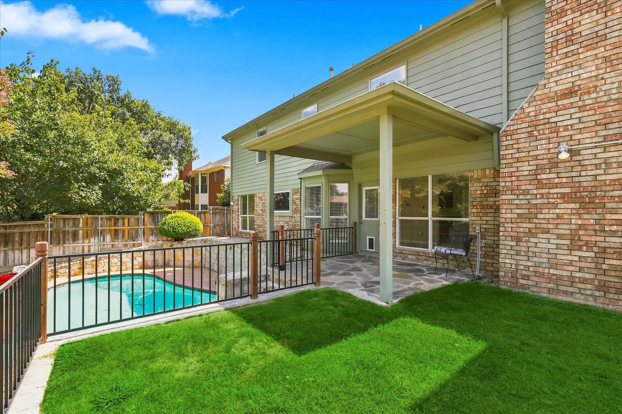 Single Family Residence For Sale in Denton County , 1636 Fuqua Drive, Flower Mound, Texas 75028, 4 Bedroom, 3 Bathroom, 2 Garage spaces, 2,730 Sqft, built in 1989, mls#21376731, Real Estate Agent in Flower Mound, Homes For Sale in Denton county, Homes For Sale in Flower Mound, Realtor in Flower Mound Texas, Real Estate Brokerage Independent Realty Texas, Luminita Cordes Realtor