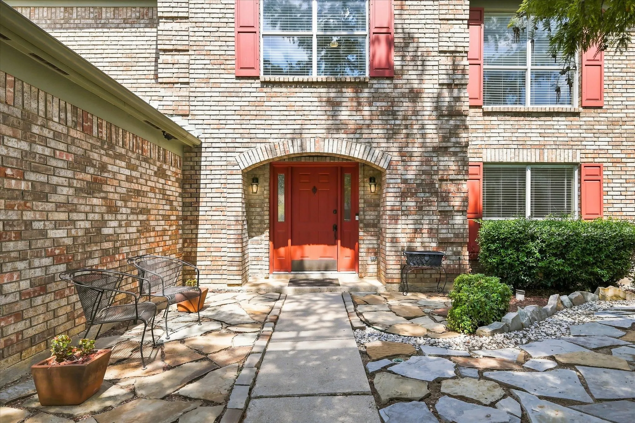 Single Family Residence For Sale in Denton County , 1636 Fuqua Drive, Flower Mound, Texas 75028, 4 Bedroom, 3 Bathroom, 2 Garage spaces, 2,730 Sqft, built in 1989, mls#21376731, Real Estate Agent in Flower Mound, Homes For Sale in Denton county, Homes For Sale in Flower Mound, Realtor in Flower Mound Texas, Real Estate Brokerage Independent Realty Texas, Luminita Cordes Realtor