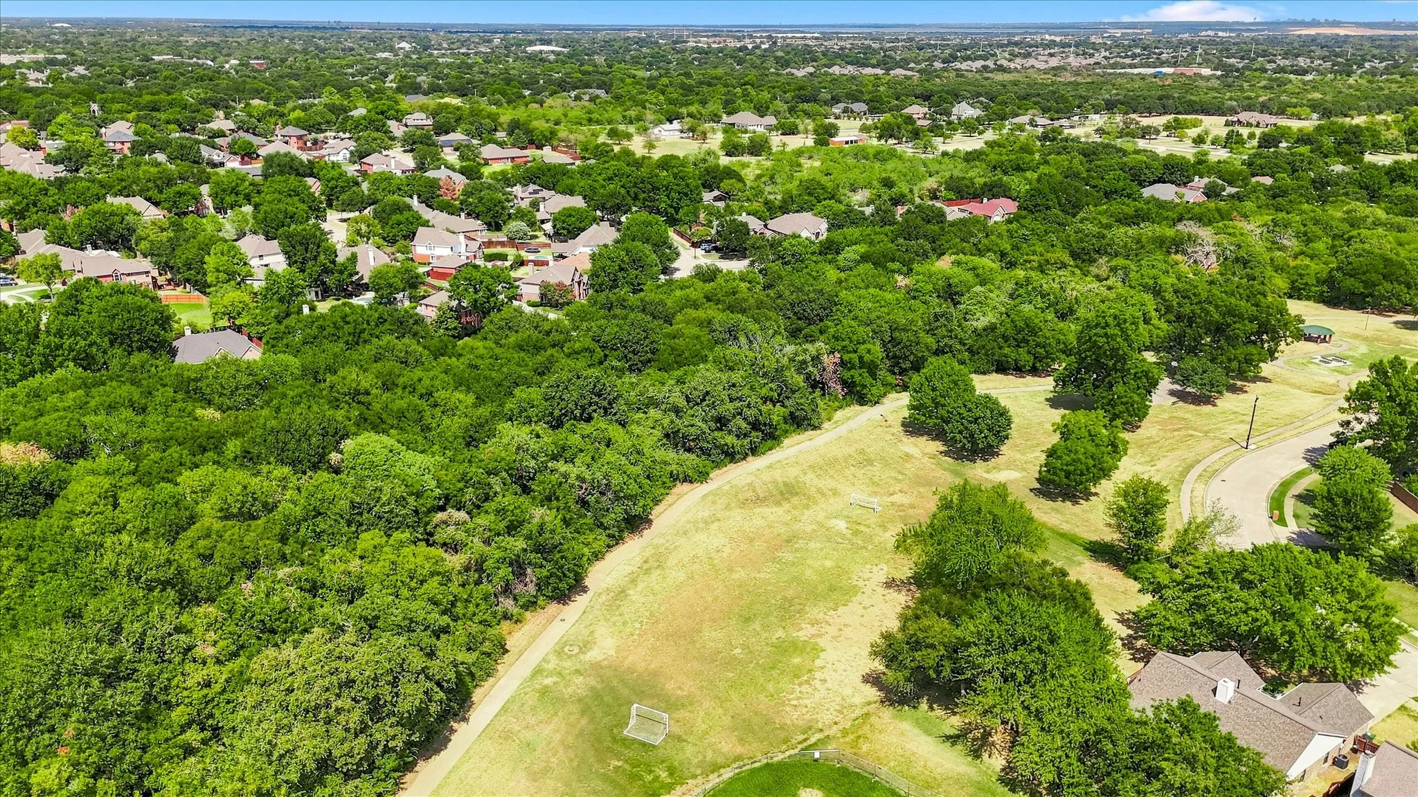 Single Family Residence For Sale in Denton County , 1636 Fuqua Drive, Flower Mound, Texas 75028, 4 Bedroom, 3 Bathroom, 2 Garage spaces, 2,730 Sqft, built in 1989, mls#21376731, Real Estate Agent in Flower Mound, Homes For Sale in Denton county, Homes For Sale in Flower Mound, Realtor in Flower Mound Texas, Real Estate Brokerage Independent Realty Texas, Luminita Cordes Realtor