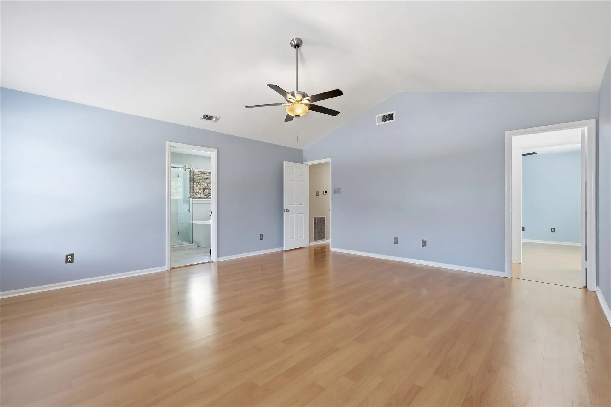 Single Family Residence For Sale in Denton County , 1636 Fuqua Drive, Flower Mound, Texas 75028, 4 Bedroom, 3 Bathroom, 2 Garage spaces, 2,730 Sqft, built in 1989, mls#21376731, Real Estate Agent in Flower Mound, Homes For Sale in Denton county, Homes For Sale in Flower Mound, Realtor in Flower Mound Texas, Real Estate Brokerage Independent Realty Texas, Luminita Cordes Realtor