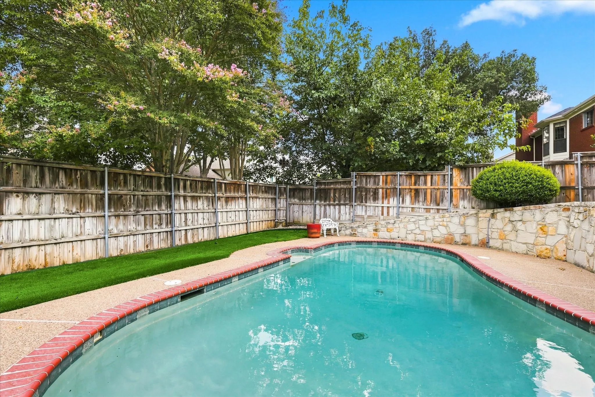 Single Family Residence For Sale in Denton County , 1636 Fuqua Drive, Flower Mound, Texas 75028, 4 Bedroom, 3 Bathroom, 2 Garage spaces, 2,730 Sqft, built in 1989, mls#21376731, Real Estate Agent in Flower Mound, Homes For Sale in Denton county, Homes For Sale in Flower Mound, Realtor in Flower Mound Texas, Real Estate Brokerage Independent Realty Texas, Luminita Cordes Realtor