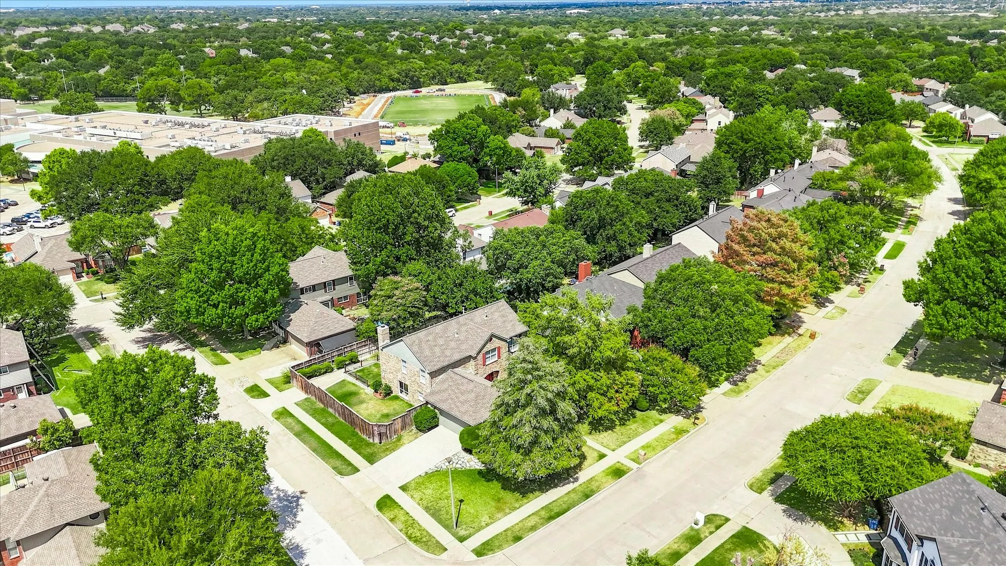 Single Family Residence For Sale in Denton County , 1636 Fuqua Drive, Flower Mound, Texas 75028, 4 Bedroom, 3 Bathroom, 2 Garage spaces, 2,730 Sqft, built in 1989, mls#21376731, Real Estate Agent in Flower Mound, Homes For Sale in Denton county, Homes For Sale in Flower Mound, Realtor in Flower Mound Texas, Real Estate Brokerage Independent Realty Texas, Luminita Cordes Realtor
