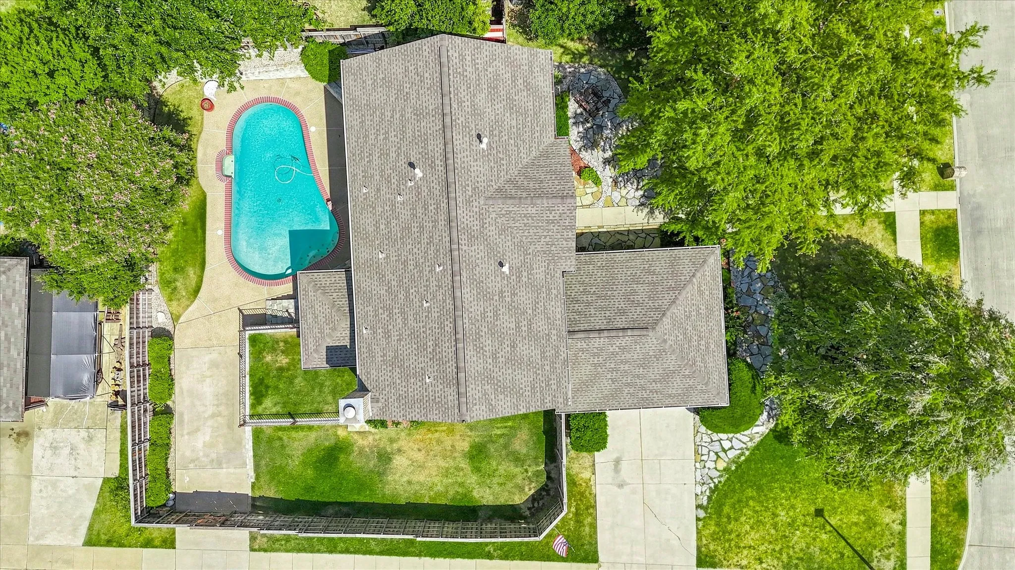 Single Family Residence For Sale in Denton County , 1636 Fuqua Drive, Flower Mound, Texas 75028, 4 Bedroom, 3 Bathroom, 2 Garage spaces, 2,730 Sqft, built in 1989, mls#21376731, Real Estate Agent in Flower Mound, Homes For Sale in Denton county, Homes For Sale in Flower Mound, Realtor in Flower Mound Texas, Real Estate Brokerage Independent Realty Texas, Luminita Cordes Realtor