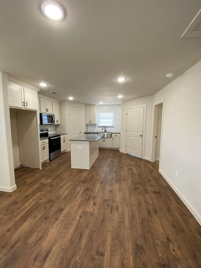 Single Family Residence For Rent in Grayson County , 420 E Shepherd Street, Denison, Texas 75021, 3 Bedroom, 2 Bathroom, Garage spaces, 973 Sqft, built in 2022, mls#21378056, Real Estate Agent in Denison, Homes For Rent in Grayson county, Homes For Rent in Denison, Realtor in Denison Texas, Real Estate Brokerage Independent Realty Texas, Luminita Cordes Realtor