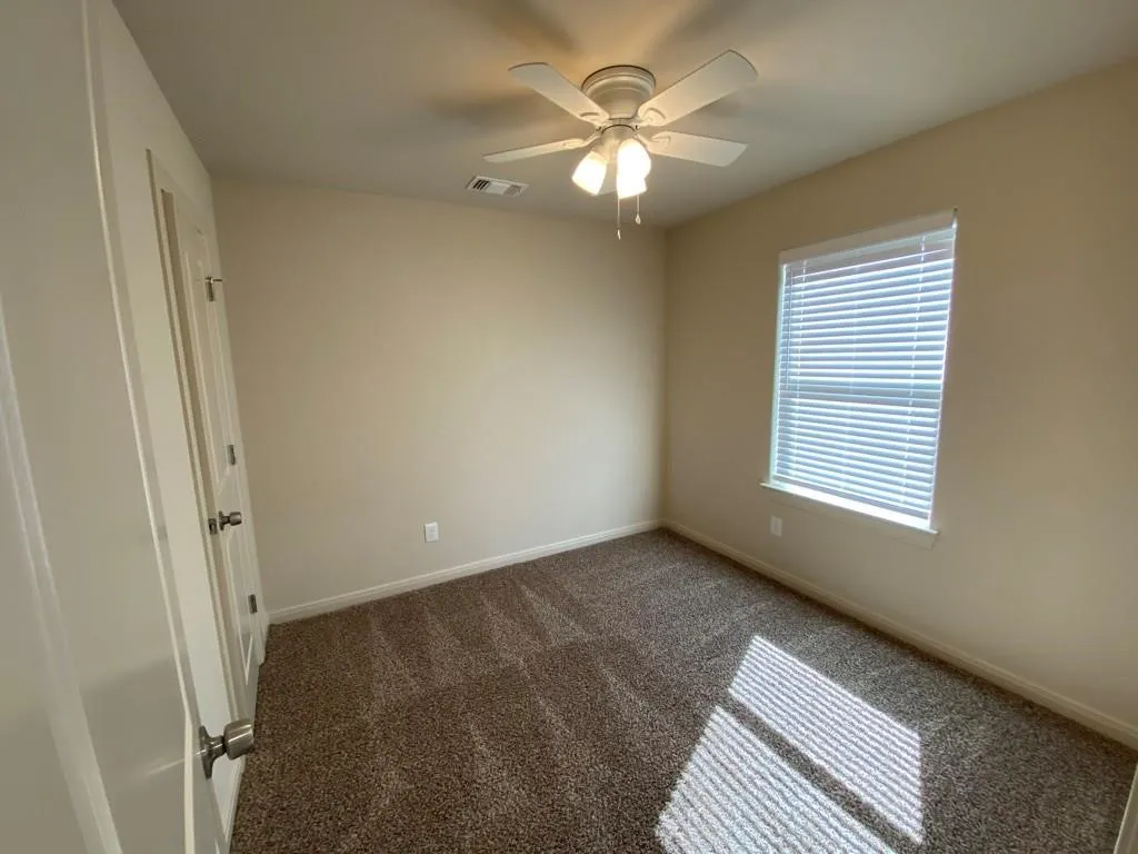 Single Family Residence For Rent in Grayson County , 420 E Shepherd Street, Denison, Texas 75021, 3 Bedroom, 2 Bathroom, Garage spaces, 973 Sqft, built in 2022, mls#21378056, Real Estate Agent in Denison, Homes For Rent in Grayson county, Homes For Rent in Denison, Realtor in Denison Texas, Real Estate Brokerage Independent Realty Texas, Luminita Cordes Realtor