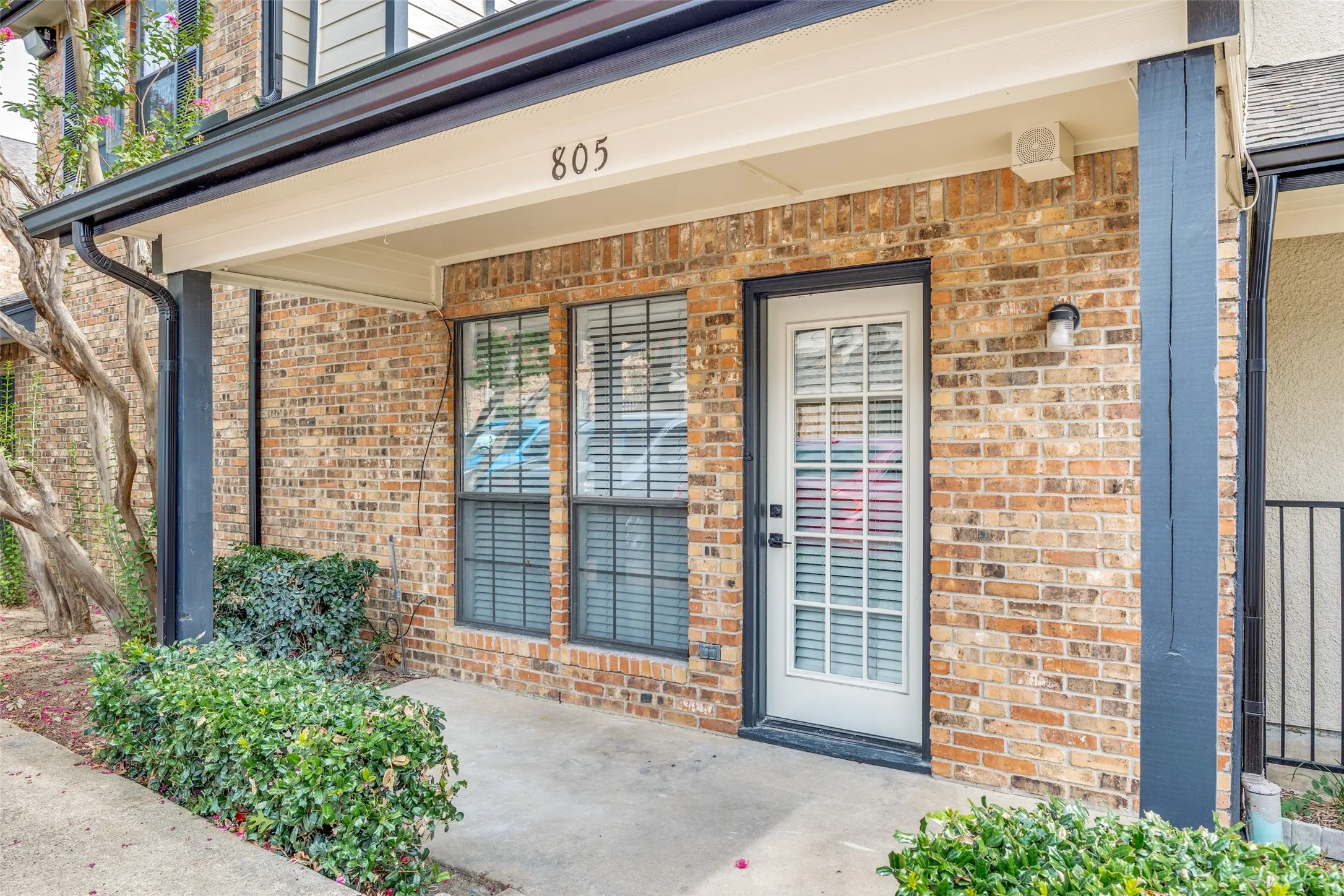 Condominium For Sale in Dallas County , 2835 Keller Springs Road 805, Carrollton, Texas 75006, 2 Bedroom, 3 Bathroom, Garage spaces, 1,225 Sqft, built in 1982, mls#21378057, Real Estate Agent in Carrollton, Homes For Sale in Dallas county, Homes For Sale in Carrollton, Realtor in Carrollton Texas, Real Estate Brokerage Independent Realty Texas, Luminita Cordes Realtor