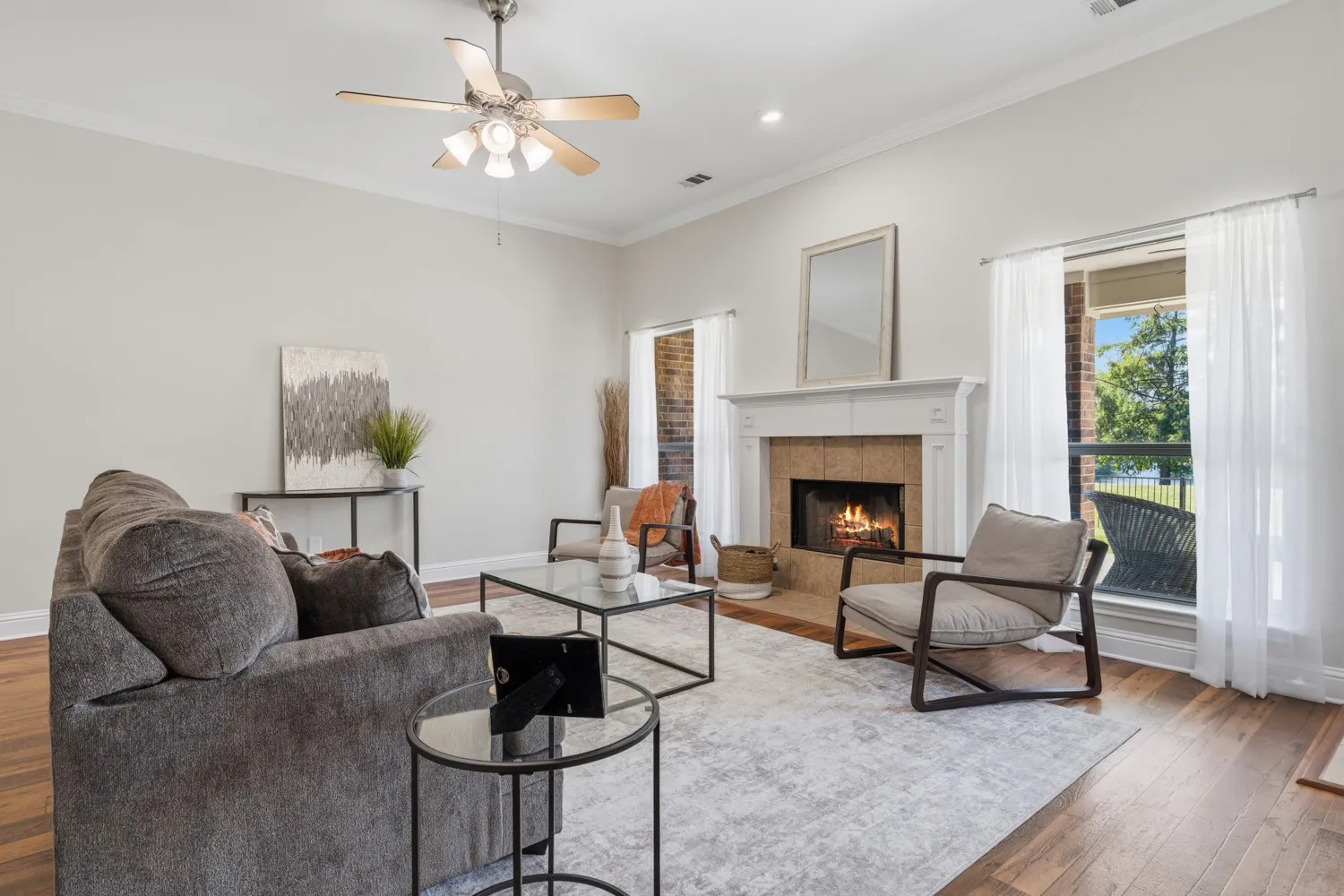 Large windows bring the outside in