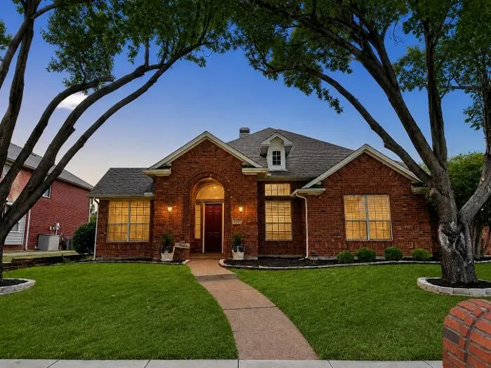 Single Family Residence For Sale in Collin County , 4305 Maize Drive, Plano, Texas 75093, 5 Bedroom, 4 Bathroom, 2 Garage spaces, 3,069 Sqft, built in 1996, mls#21376415, Real Estate Agent in Plano, Homes For Sale in Collin county, Homes For Sale in Plano, Realtor in Plano Texas, Real Estate Brokerage Independent Realty Texas, Luminita Cordes Realtor