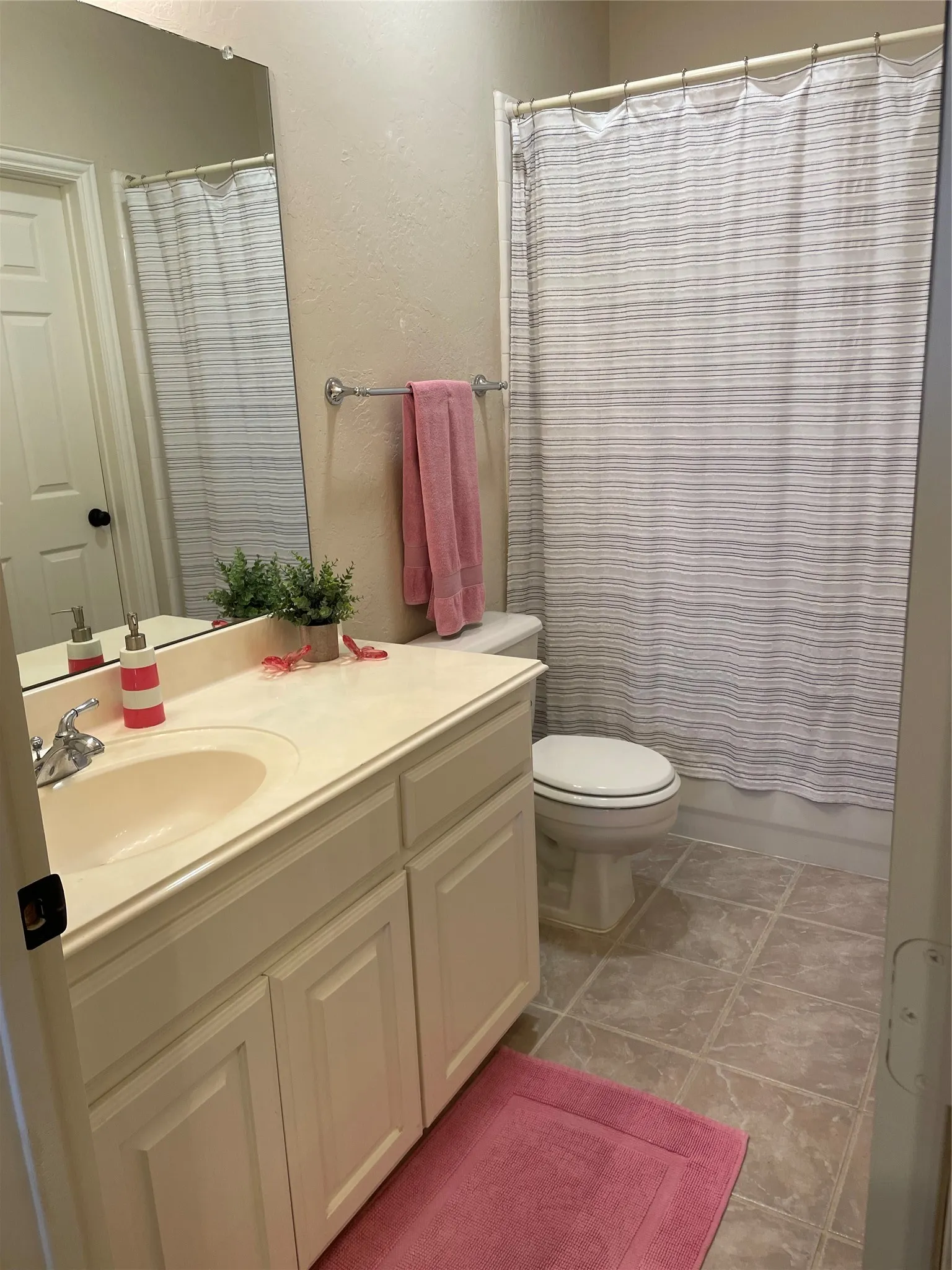 Single Family Residence For Sale in Collin County , 4305 Maize Drive, Plano, Texas 75093, 5 Bedroom, 4 Bathroom, 2 Garage spaces, 3,069 Sqft, built in 1996, mls#21376415, Real Estate Agent in Plano, Homes For Sale in Collin county, Homes For Sale in Plano, Realtor in Plano Texas, Real Estate Brokerage Independent Realty Texas, Luminita Cordes Realtor
