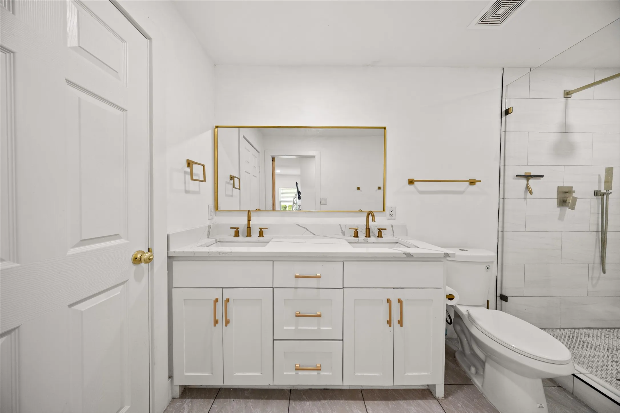 Single Family Residence For Sale in Dallas County , 2431 Gross Road, Dallas, Texas 75228, 3 Bedroom, 2 Bathroom, Garage spaces, 1,392 Sqft, built in 1958, mls#21378059, Real Estate Agent in Dallas, Homes For Sale in Dallas county, Homes For Sale in Dallas, Realtor in Dallas Texas, Real Estate Brokerage Independent Realty Texas, Luminita Cordes Realtor