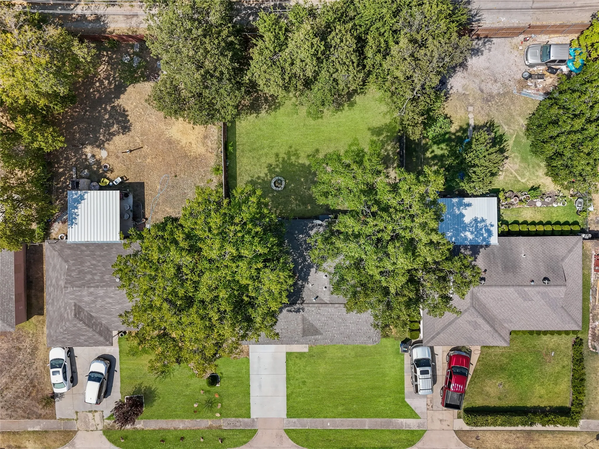 Single Family Residence For Sale in Dallas County , 2431 Gross Road, Dallas, Texas 75228, 3 Bedroom, 2 Bathroom, Garage spaces, 1,392 Sqft, built in 1958, mls#21378059, Real Estate Agent in Dallas, Homes For Sale in Dallas county, Homes For Sale in Dallas, Realtor in Dallas Texas, Real Estate Brokerage Independent Realty Texas, Luminita Cordes Realtor