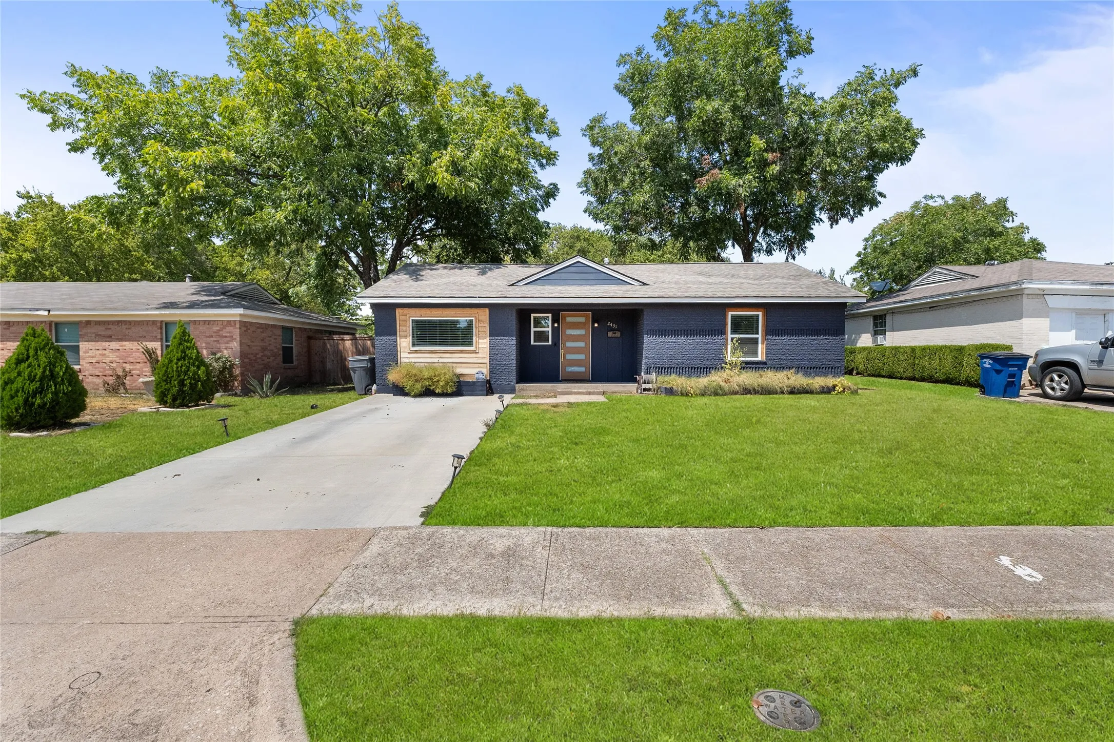 Single Family Residence For Sale in Dallas County , 2431 Gross Road, Dallas, Texas 75228, 3 Bedroom, 2 Bathroom, Garage spaces, 1,392 Sqft, built in 1958, mls#21378059, Real Estate Agent in Dallas, Homes For Sale in Dallas county, Homes For Sale in Dallas, Realtor in Dallas Texas, Real Estate Brokerage Independent Realty Texas, Luminita Cordes Realtor