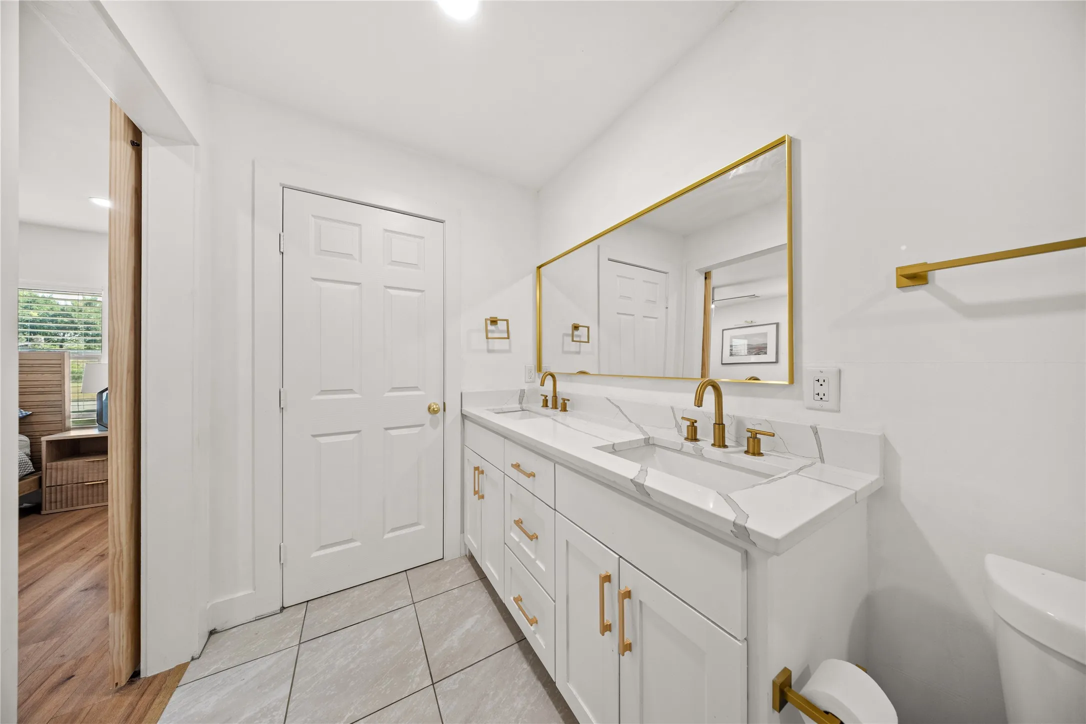 Single Family Residence For Sale in Dallas County , 2431 Gross Road, Dallas, Texas 75228, 3 Bedroom, 2 Bathroom, Garage spaces, 1,392 Sqft, built in 1958, mls#21378059, Real Estate Agent in Dallas, Homes For Sale in Dallas county, Homes For Sale in Dallas, Realtor in Dallas Texas, Real Estate Brokerage Independent Realty Texas, Luminita Cordes Realtor