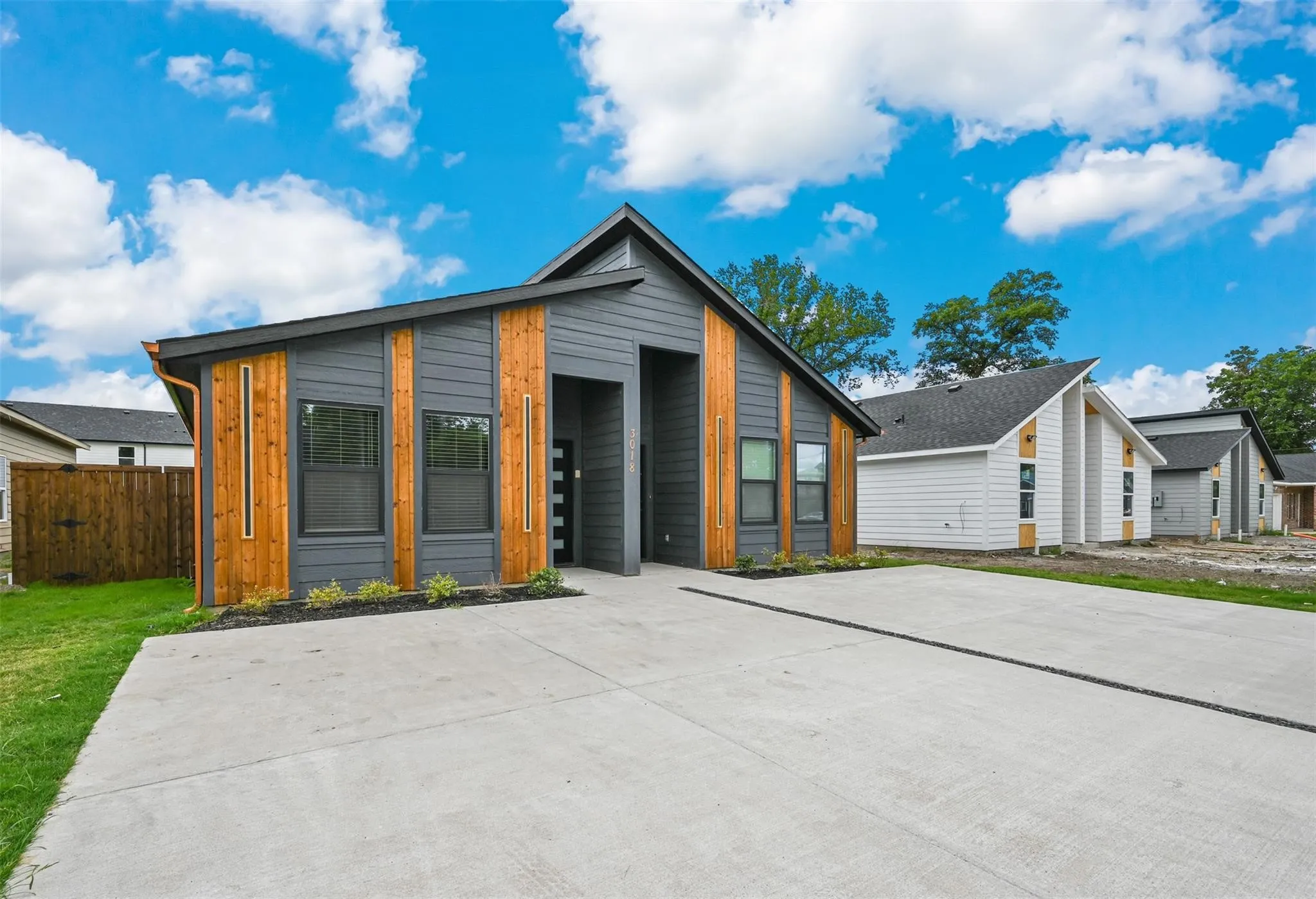 Duplex For Rent in Hunt County , 3018 Henry Street A, Greenville, Texas 75401, 3 Bedroom, 2 Bathroom, Garage spaces, 1,000 Sqft, built in 2024, mls#21378073, Real Estate Agent in Greenville, Homes For Rent in Hunt county, Homes For Rent in Greenville, Realtor in Greenville Texas, Real Estate Brokerage Independent Realty Texas, Luminita Cordes Realtor