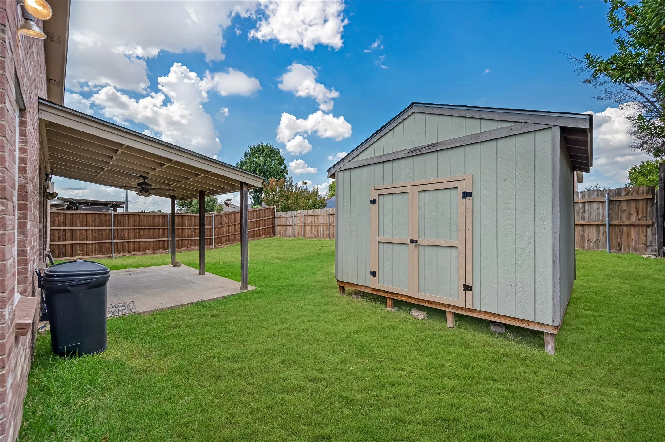 Single Family Residence For Sale in Dallas County , 2132 Zion Hill, Grand Prairie, Texas 75052, 4 Bedroom, 3 Bathroom, 2 Garage spaces, 2,698 Sqft, built in 2004, mls#21375668, Real Estate Agent in Grand Prairie, Homes For Sale in Dallas county, Homes For Sale in Grand Prairie, Realtor in Grand Prairie Texas, Real Estate Brokerage Independent Realty Texas, Luminita Cordes Realtor