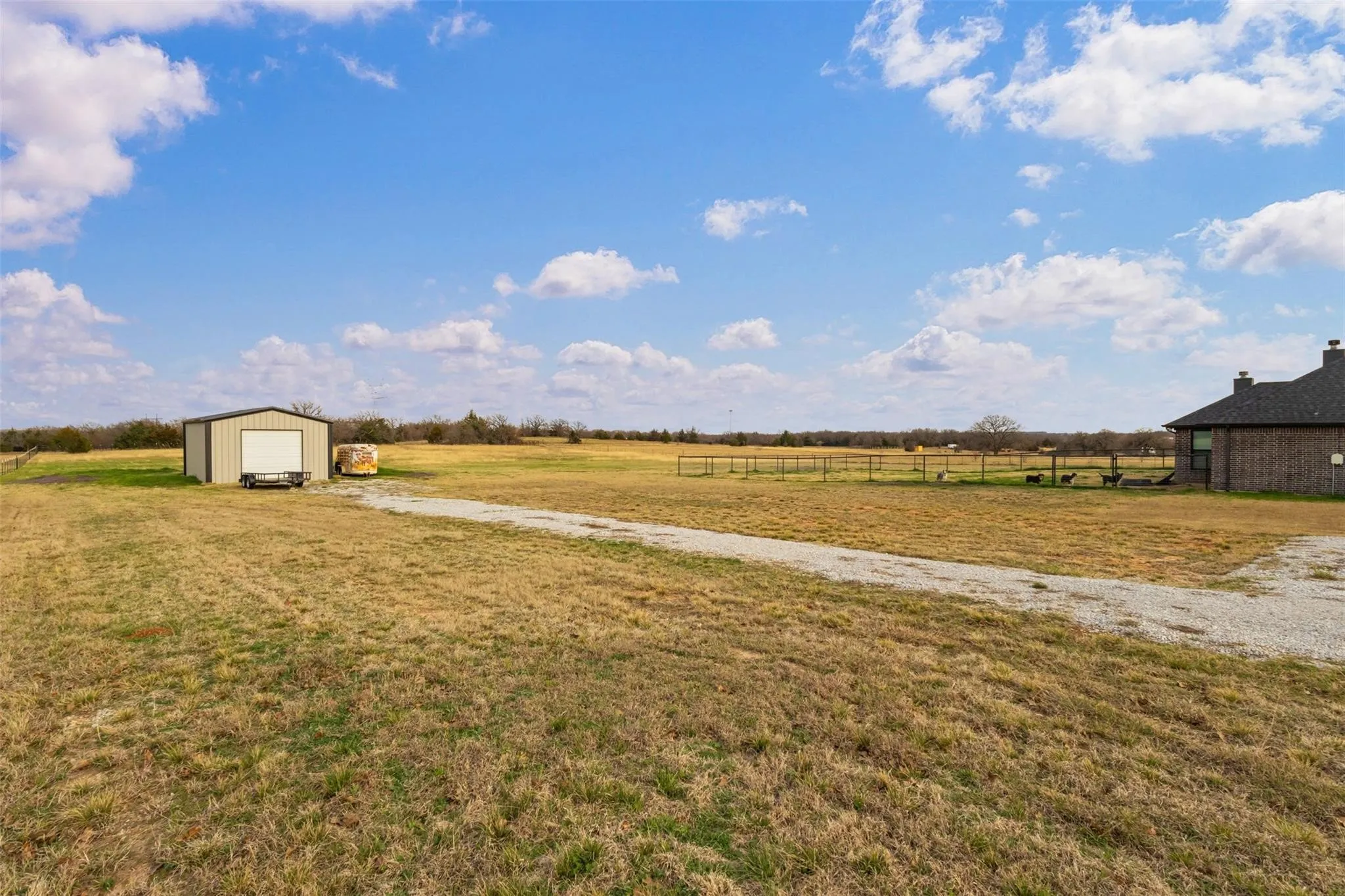 Single Family Residence For Sale in Wise County , 170 Rolling Hills Boulevard, Alvord, Texas 76225, 3 Bedroom, 4 Bathroom, Garage spaces, 2,384 Sqft, built in 2022, mls#21377322, Real Estate Agent in Alvord, Homes For Sale in Wise county, Homes For Sale in Alvord, Realtor in Alvord Texas, Real Estate Brokerage Independent Realty Texas, Luminita Cordes Realtor