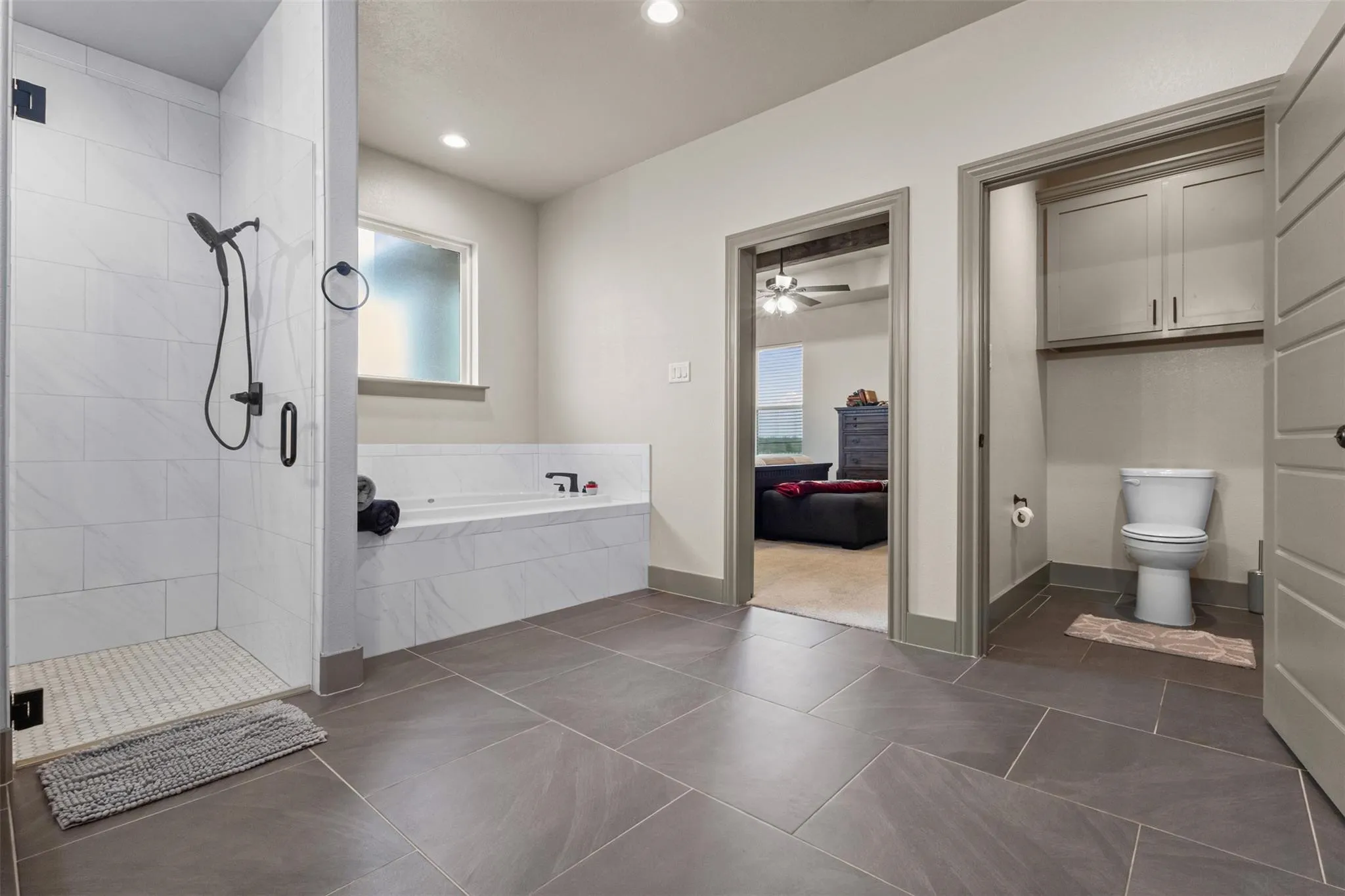 Single Family Residence For Sale in Wise County , 170 Rolling Hills Boulevard, Alvord, Texas 76225, 3 Bedroom, 4 Bathroom, Garage spaces, 2,384 Sqft, built in 2022, mls#21377322, Real Estate Agent in Alvord, Homes For Sale in Wise county, Homes For Sale in Alvord, Realtor in Alvord Texas, Real Estate Brokerage Independent Realty Texas, Luminita Cordes Realtor