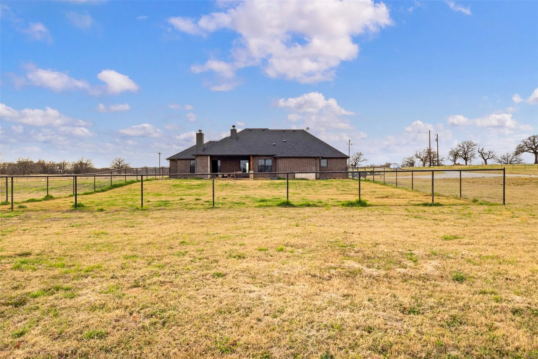 Single Family Residence For Sale in Wise County , 170 Rolling Hills Boulevard, Alvord, Texas 76225, 3 Bedroom, 4 Bathroom, Garage spaces, 2,384 Sqft, built in 2022, mls#21377322, Real Estate Agent in Alvord, Homes For Sale in Wise county, Homes For Sale in Alvord, Realtor in Alvord Texas, Real Estate Brokerage Independent Realty Texas, Luminita Cordes Realtor