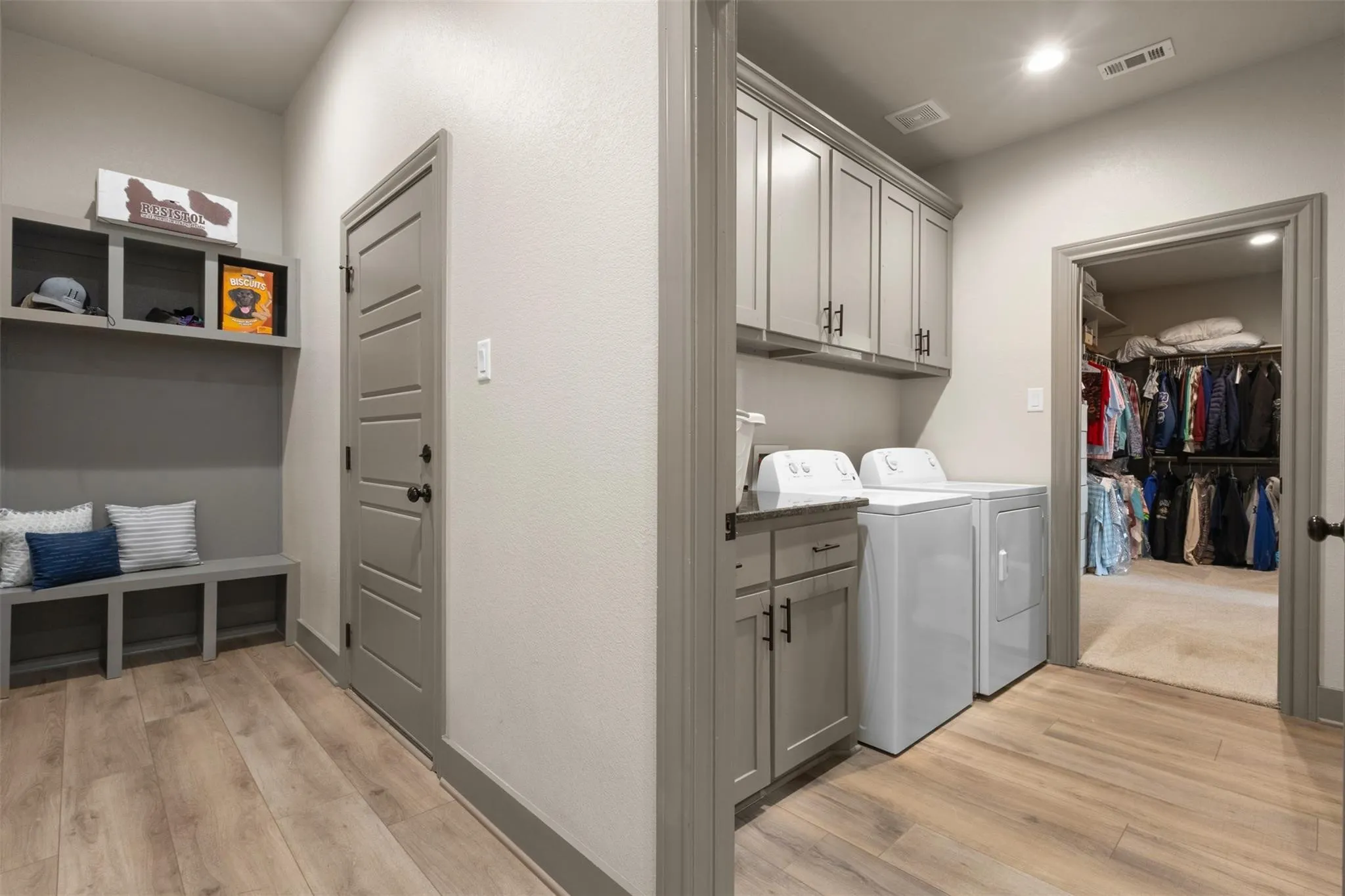 Single Family Residence For Sale in Wise County , 170 Rolling Hills Boulevard, Alvord, Texas 76225, 3 Bedroom, 4 Bathroom, Garage spaces, 2,384 Sqft, built in 2022, mls#21377322, Real Estate Agent in Alvord, Homes For Sale in Wise county, Homes For Sale in Alvord, Realtor in Alvord Texas, Real Estate Brokerage Independent Realty Texas, Luminita Cordes Realtor