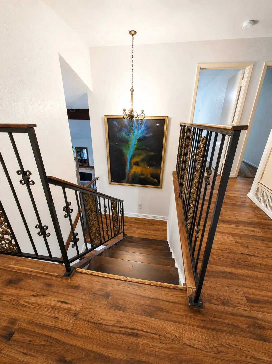 Single Family Residence For Sale in Tarrant County , 2113 Oakwood Lane, Arlington, Texas 76012, 3 Bedroom, 3 Bathroom, 2 Garage spaces, 2,095 Sqft, built in 1977, mls#21377992, Real Estate Agent in Arlington, Homes For Sale in Tarrant county, Homes For Sale in Arlington, Realtor in Arlington Texas, Real Estate Brokerage Independent Realty Texas, Luminita Cordes Realtor