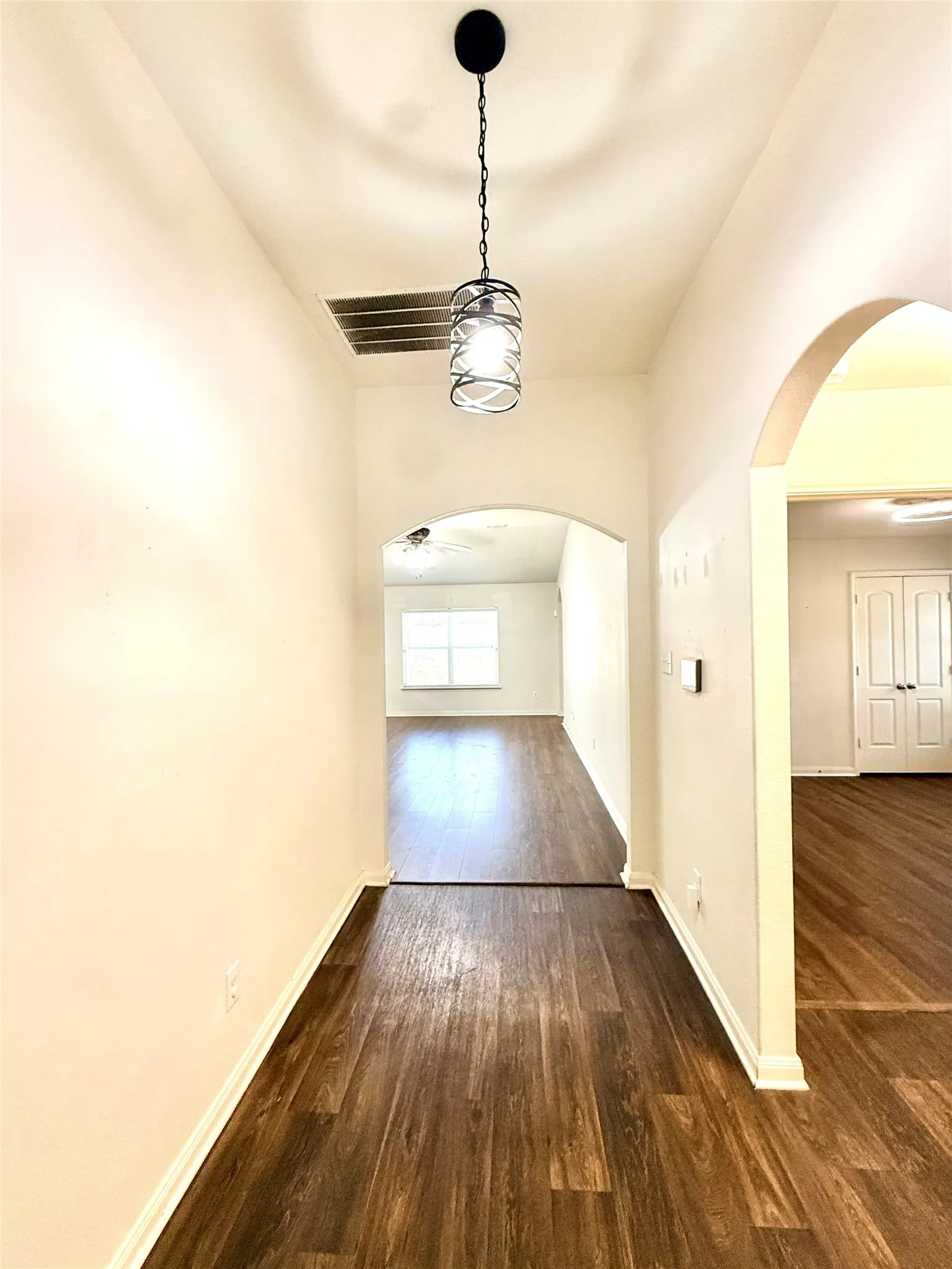 Single Family Residence For Rent in Dallas County , 1401 Macy Lane, Dallas, Texas 75253, 3 Bedroom, 2 Bathroom, 2 Garage spaces, 1,630 Sqft, built in 2016, mls#21378083, Real Estate Agent in Dallas, Homes For Rent in Dallas county, Homes For Rent in Dallas, Realtor in Dallas Texas, Real Estate Brokerage Independent Realty Texas, Luminita Cordes Realtor