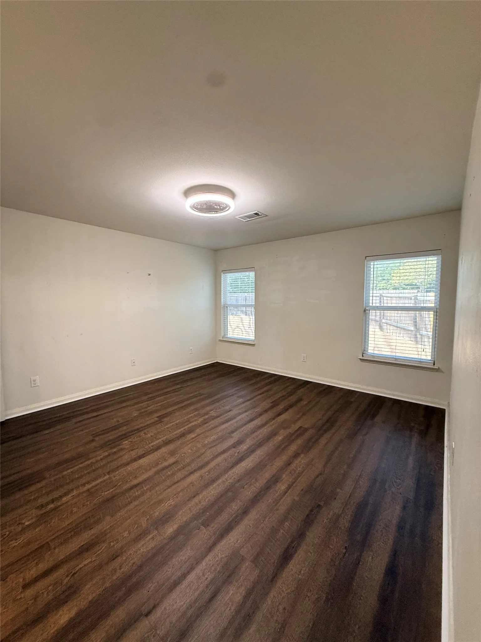Single Family Residence For Rent in Dallas County , 1401 Macy Lane, Dallas, Texas 75253, 3 Bedroom, 2 Bathroom, 2 Garage spaces, 1,630 Sqft, built in 2016, mls#21378083, Real Estate Agent in Dallas, Homes For Rent in Dallas county, Homes For Rent in Dallas, Realtor in Dallas Texas, Real Estate Brokerage Independent Realty Texas, Luminita Cordes Realtor