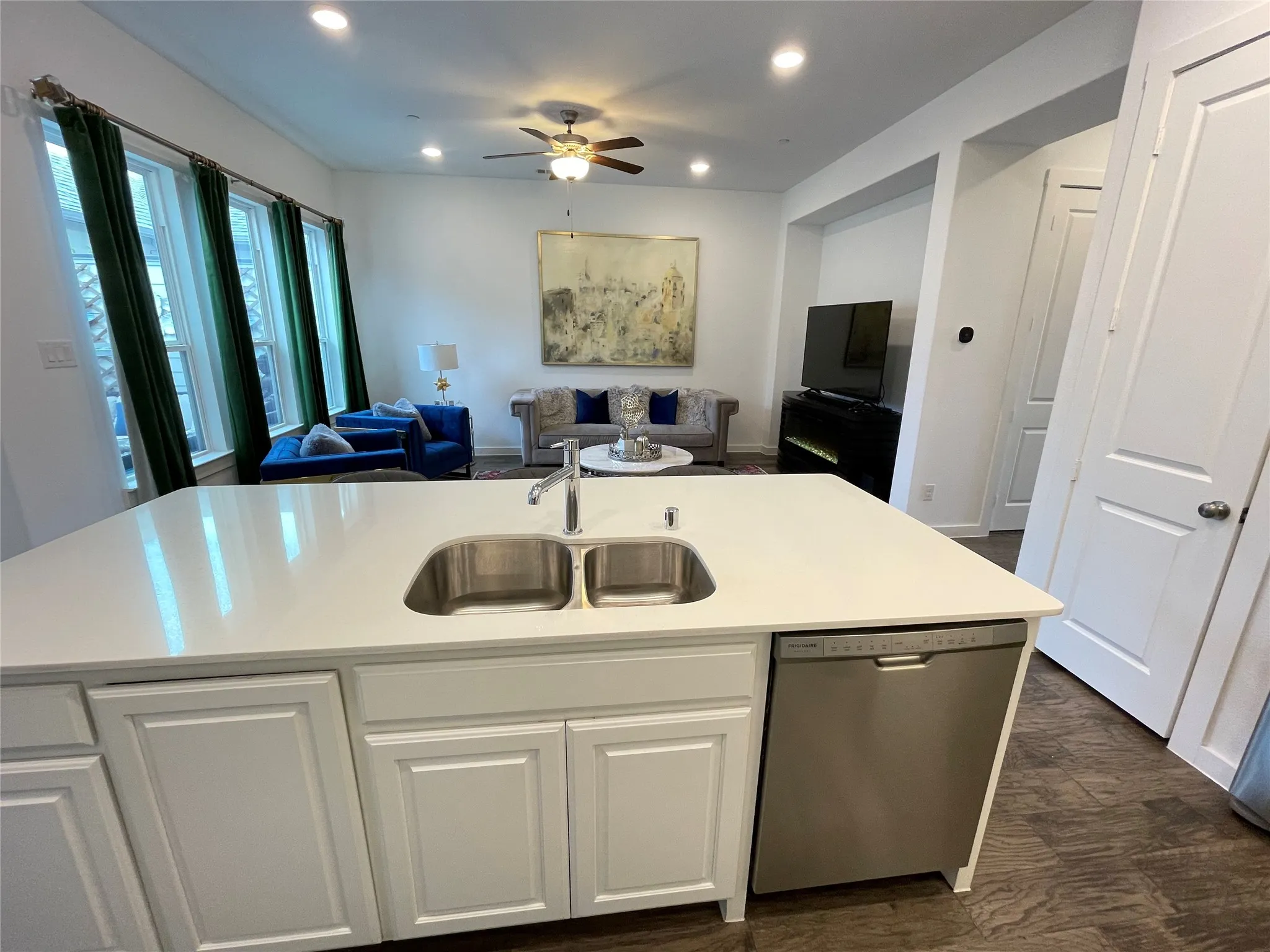 Townhouse For Rent in Denton County , 3922 Cotton Gin Road, Frisco, Texas 75034, 2 Bedroom, 3 Bathroom, 2 Garage spaces, 2,038 Sqft, built in 2018, mls#21378081, Real Estate Agent in Frisco, Homes For Rent in Denton county, Homes For Rent in Frisco, Realtor in Frisco Texas, Real Estate Brokerage Independent Realty Texas, Luminita Cordes Realtor