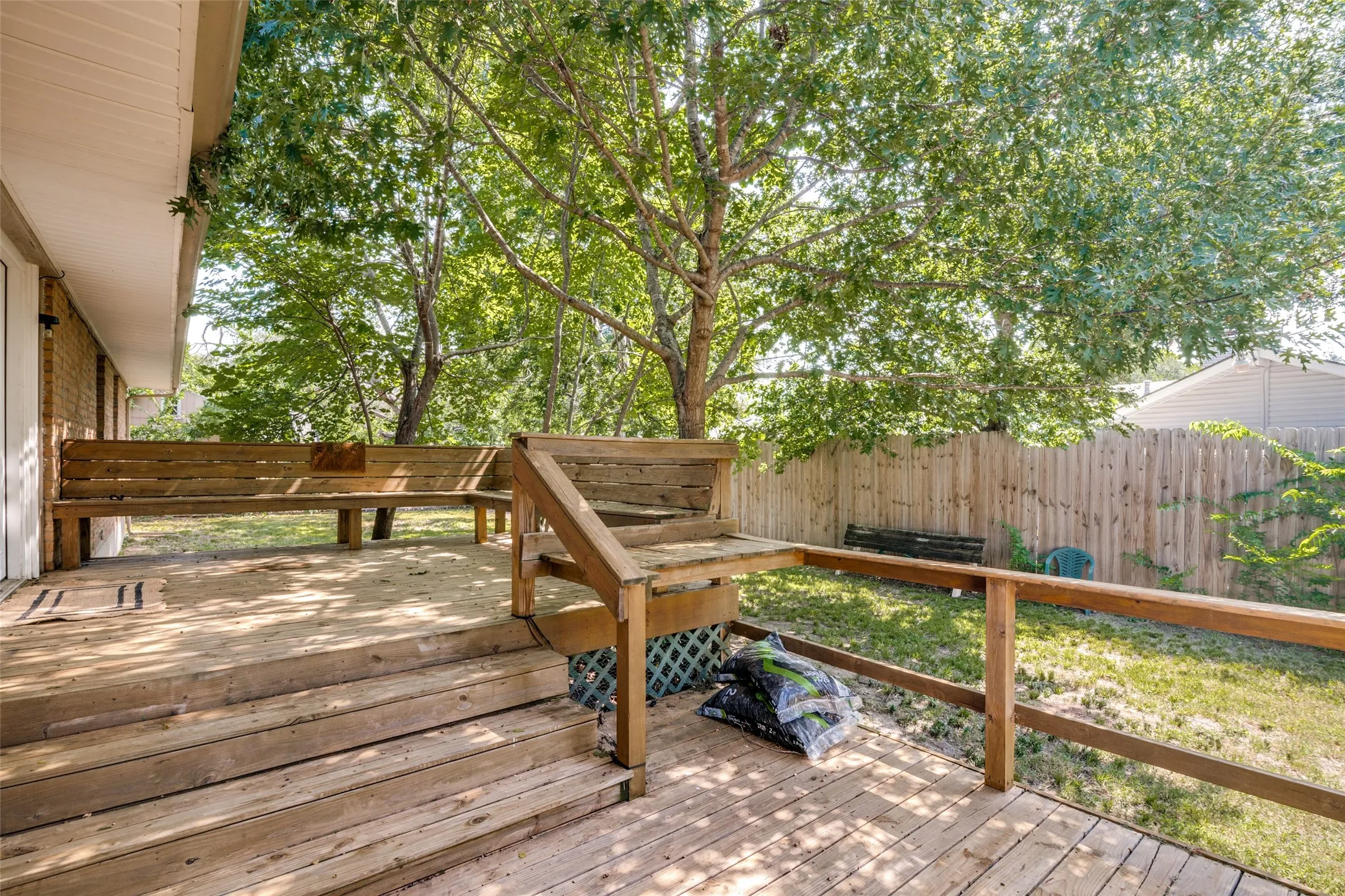 Single Family Residence For Sale in Hunt County , 5405 Kayway Drive, Greenville, Texas 75402, 3 Bedroom, 2 Bathroom, 2 Garage spaces, 1,850 Sqft, built in 1984, mls#21378076, Real Estate Agent in Greenville, Homes For Sale in Hunt county, Homes For Sale in Greenville, Realtor in Greenville Texas, Real Estate Brokerage Independent Realty Texas, Luminita Cordes Realtor