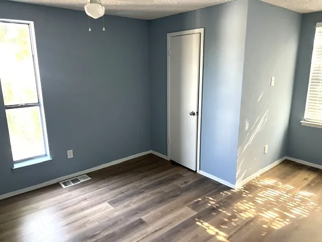 Townhouse For Rent in Dallas County , 10850 Shiloh Road, Dallas, Texas 75228, 2 Bedroom, 2 Bathroom, Garage spaces, 1,184 Sqft, built in 1982, mls#21377223, Real Estate Agent in Dallas, Homes For Rent in Dallas county, Homes For Rent in Dallas, Realtor in Dallas Texas, Real Estate Brokerage Independent Realty Texas, Luminita Cordes Realtor