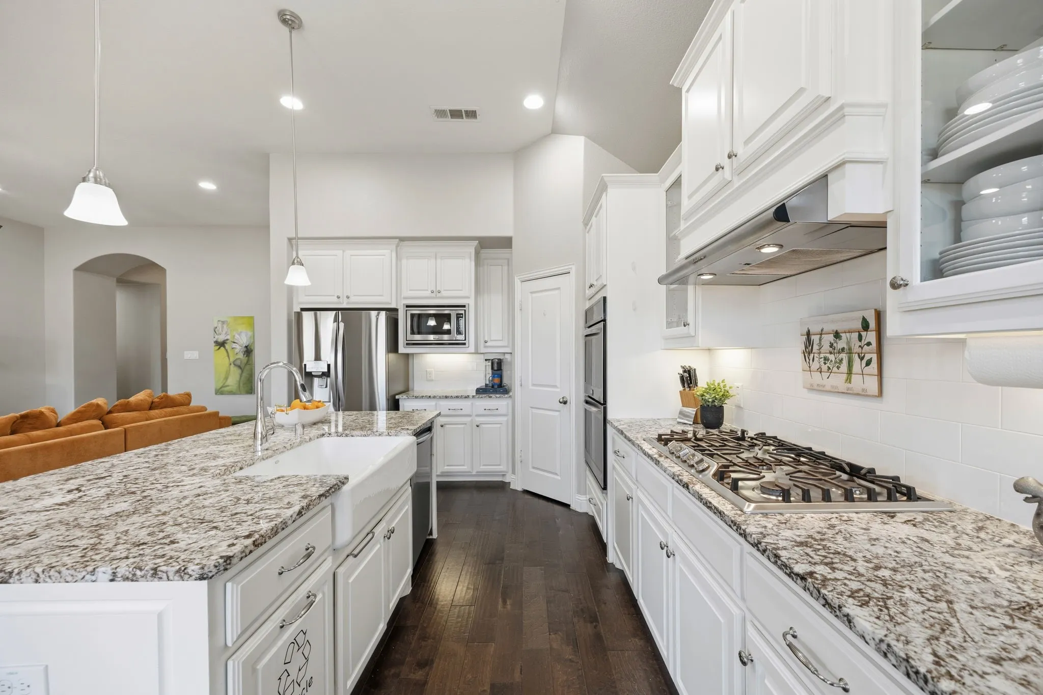 Single Family Residence For Sale in Denton County , 9901 Trinity Drive, Little Elm, Texas 75068, 4 Bedroom, 4 Bathroom, 3 Garage spaces, 2,803 Sqft, built in 2016, mls#21377540, Real Estate Agent in Little Elm, Homes For Sale in Denton county, Homes For Sale in Little Elm, Realtor in Little Elm Texas, Real Estate Brokerage Independent Realty Texas, Luminita Cordes Realtor
