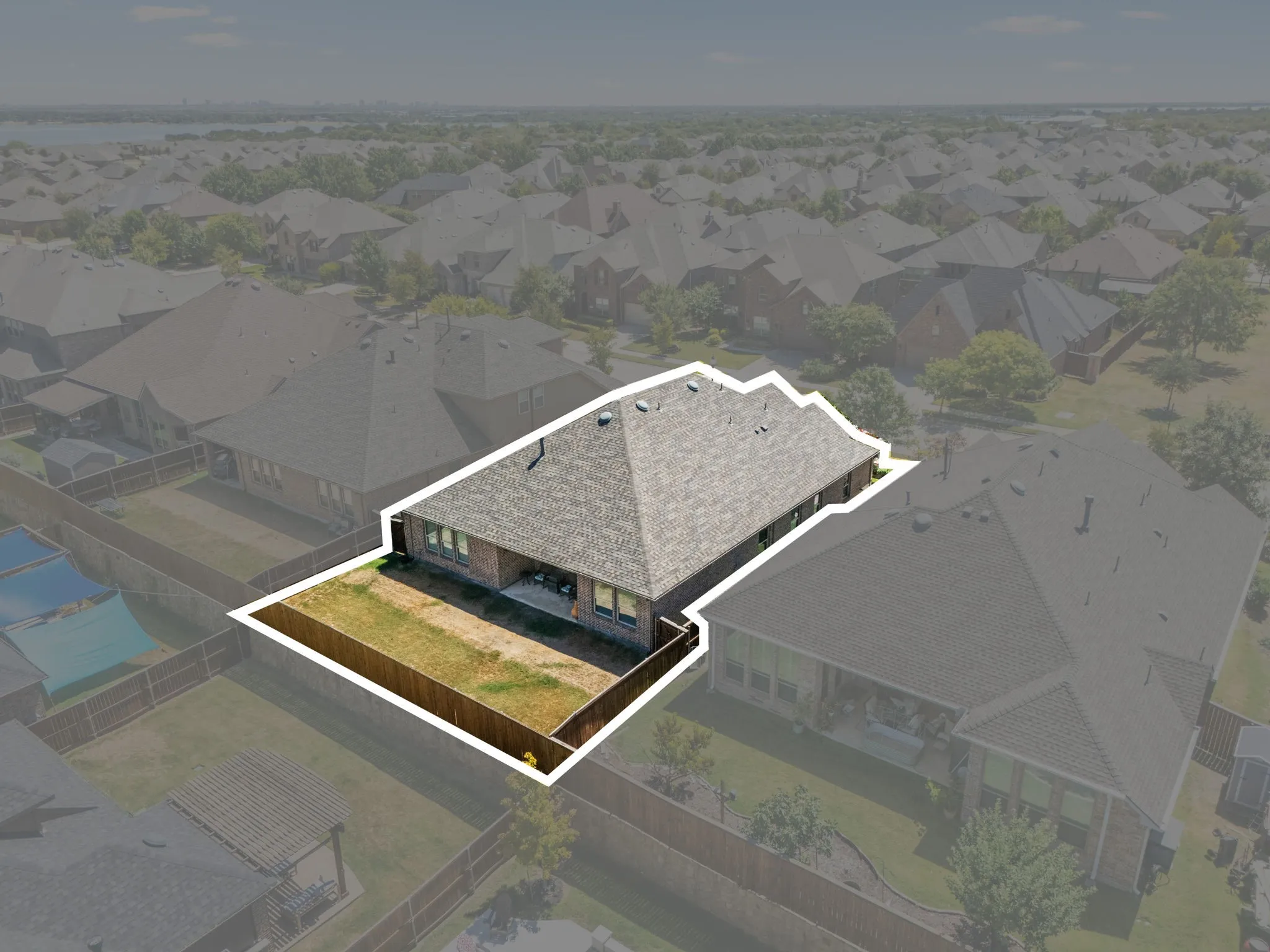 Single Family Residence For Sale in Denton County , 9901 Trinity Drive, Little Elm, Texas 75068, 4 Bedroom, 4 Bathroom, 3 Garage spaces, 2,803 Sqft, built in 2016, mls#21377540, Real Estate Agent in Little Elm, Homes For Sale in Denton county, Homes For Sale in Little Elm, Realtor in Little Elm Texas, Real Estate Brokerage Independent Realty Texas, Luminita Cordes Realtor