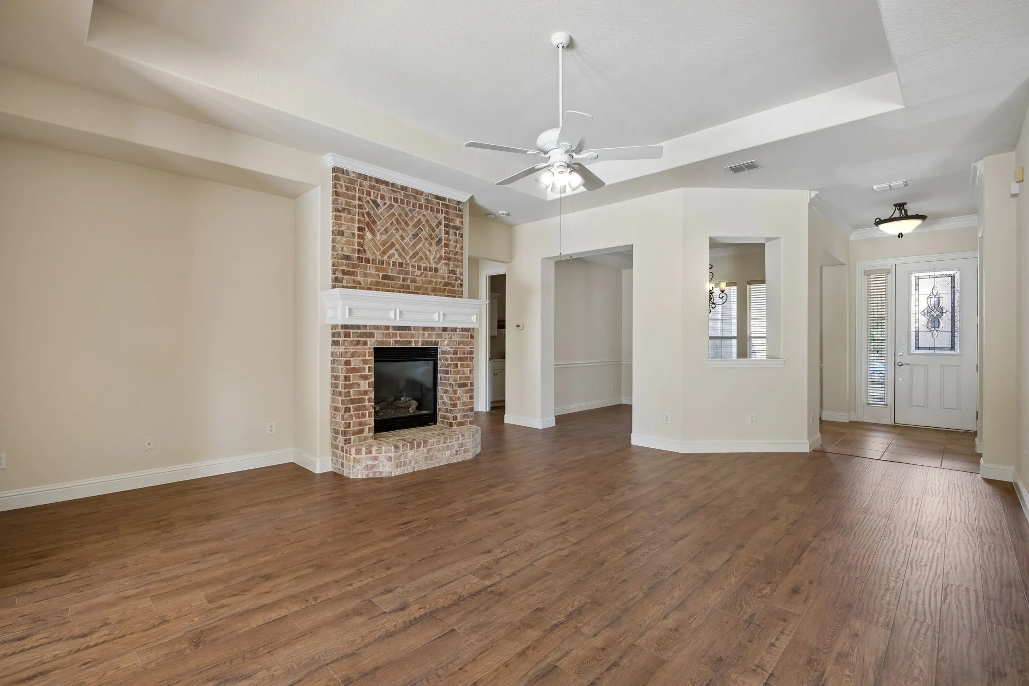 Single Family Residence For Sale in Denton County , 6979 Sugartree Lane, Frisco, Texas 75036, 3 Bedroom, 2 Bathroom, 3 Garage spaces, 2,363 Sqft, built in 2006, mls#21378088, Real Estate Agent in Frisco, Homes For Sale in Denton county, Homes For Sale in Frisco, Realtor in Frisco Texas, Real Estate Brokerage Independent Realty Texas, Luminita Cordes Realtor