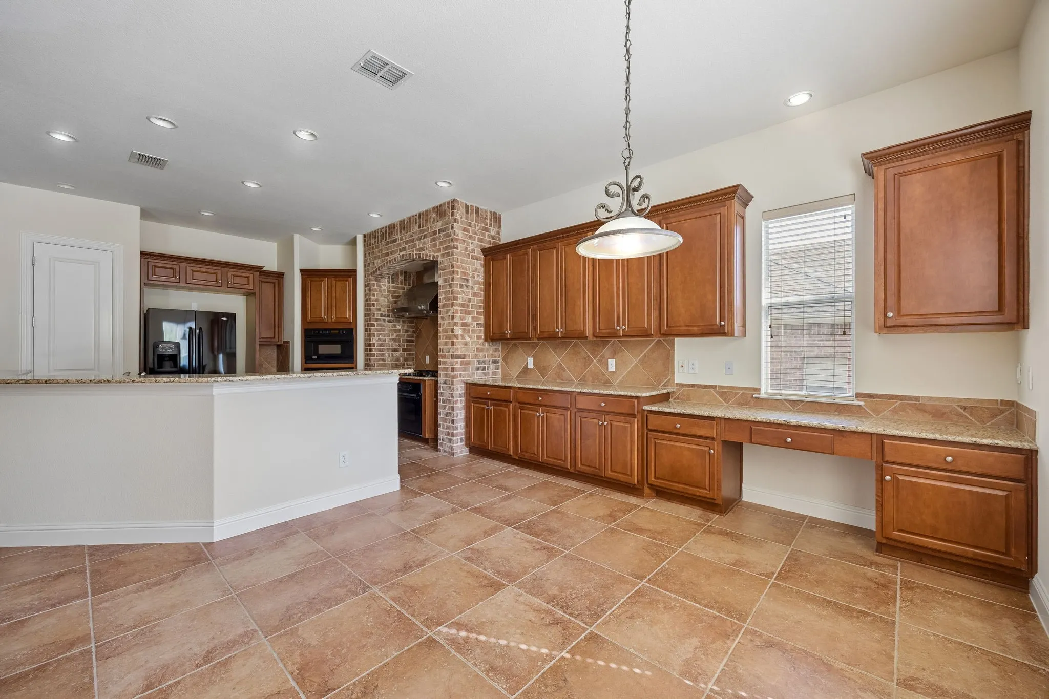 Single Family Residence For Sale in Denton County , 6979 Sugartree Lane, Frisco, Texas 75036, 3 Bedroom, 2 Bathroom, 3 Garage spaces, 2,363 Sqft, built in 2006, mls#21378088, Real Estate Agent in Frisco, Homes For Sale in Denton county, Homes For Sale in Frisco, Realtor in Frisco Texas, Real Estate Brokerage Independent Realty Texas, Luminita Cordes Realtor