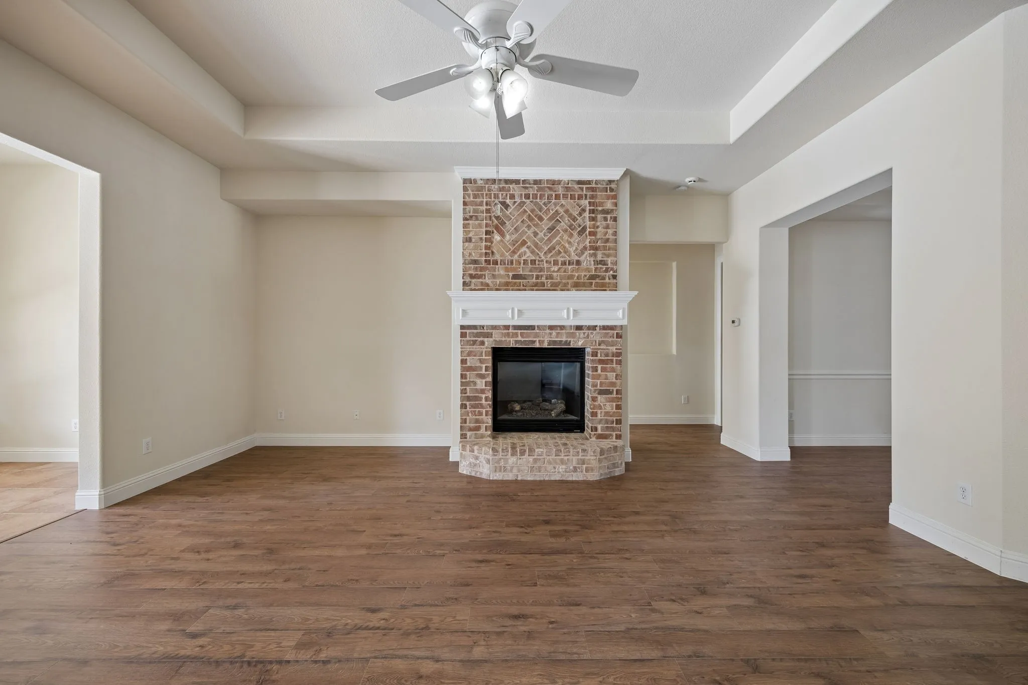 Single Family Residence For Sale in Denton County , 6979 Sugartree Lane, Frisco, Texas 75036, 3 Bedroom, 2 Bathroom, 3 Garage spaces, 2,363 Sqft, built in 2006, mls#21378088, Real Estate Agent in Frisco, Homes For Sale in Denton county, Homes For Sale in Frisco, Realtor in Frisco Texas, Real Estate Brokerage Independent Realty Texas, Luminita Cordes Realtor