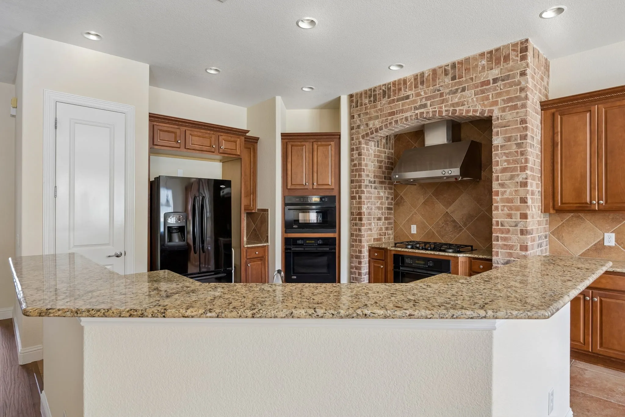 Single Family Residence For Sale in Denton County , 6979 Sugartree Lane, Frisco, Texas 75036, 3 Bedroom, 2 Bathroom, 3 Garage spaces, 2,363 Sqft, built in 2006, mls#21378088, Real Estate Agent in Frisco, Homes For Sale in Denton county, Homes For Sale in Frisco, Realtor in Frisco Texas, Real Estate Brokerage Independent Realty Texas, Luminita Cordes Realtor