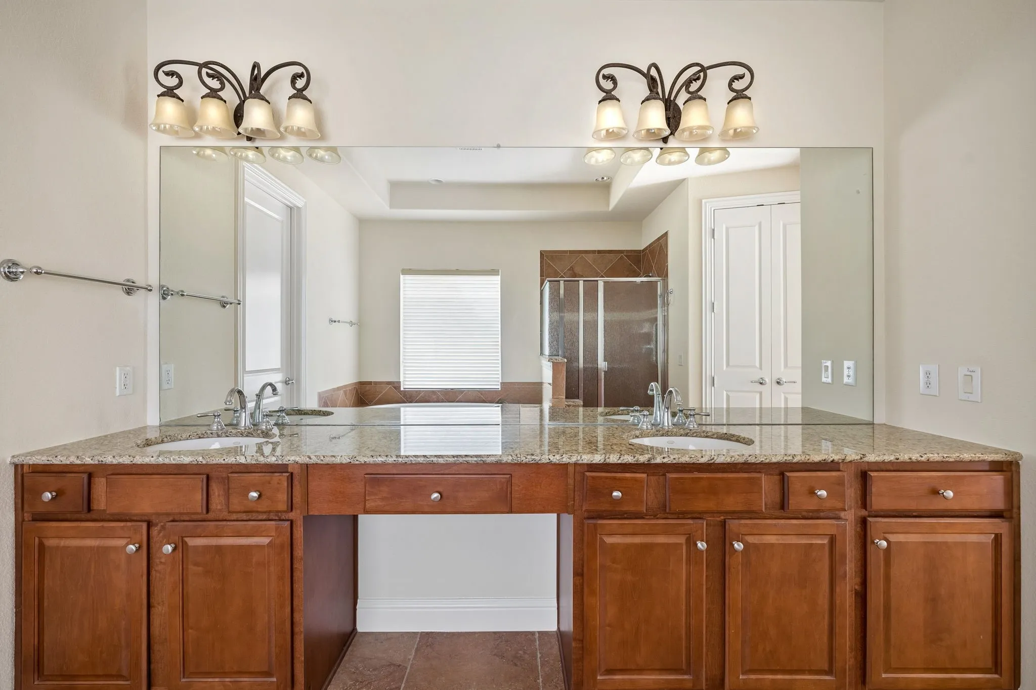 Single Family Residence For Sale in Denton County , 6979 Sugartree Lane, Frisco, Texas 75036, 3 Bedroom, 2 Bathroom, 3 Garage spaces, 2,363 Sqft, built in 2006, mls#21378088, Real Estate Agent in Frisco, Homes For Sale in Denton county, Homes For Sale in Frisco, Realtor in Frisco Texas, Real Estate Brokerage Independent Realty Texas, Luminita Cordes Realtor