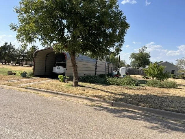 Improved Land For Sale in Fisher County , 1001 N Mckinley Avenue, Rotan, Texas 79546, 0, 0, Garage spaces, 0 Sqft, built in 2005, mls#21378098, Real Estate Agent in Rotan, Homes For Sale in Fisher county, Homes For Sale in Rotan, Realtor in Rotan Texas, Real Estate Brokerage Independent Realty Texas, Luminita Cordes Realtor