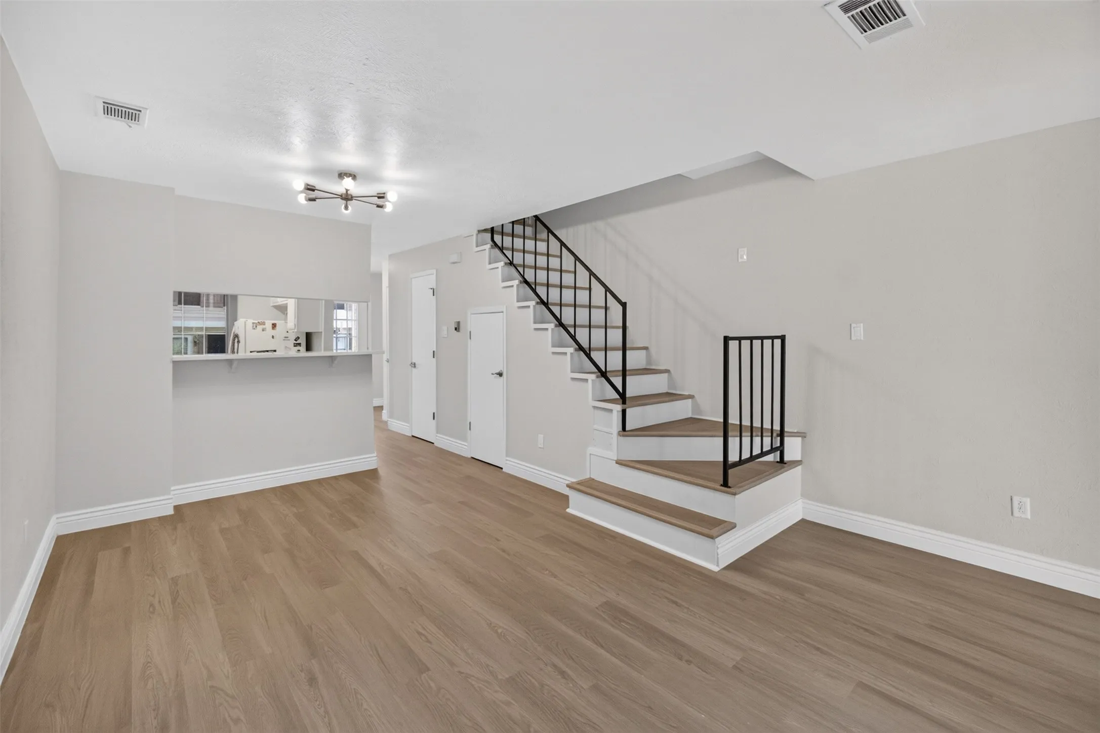 Condominium For Sale in Dallas County , 621 Carriagehouse Lane 8F, Garland, Texas 75040, 2 Bedroom, 2 Bathroom, Garage spaces, 1,089 Sqft, built in 1984, mls#21364093, Real Estate Agent in Garland, Homes For Sale in Dallas county, Homes For Sale in Garland, Realtor in Garland Texas, Real Estate Brokerage Independent Realty Texas, Luminita Cordes Realtor