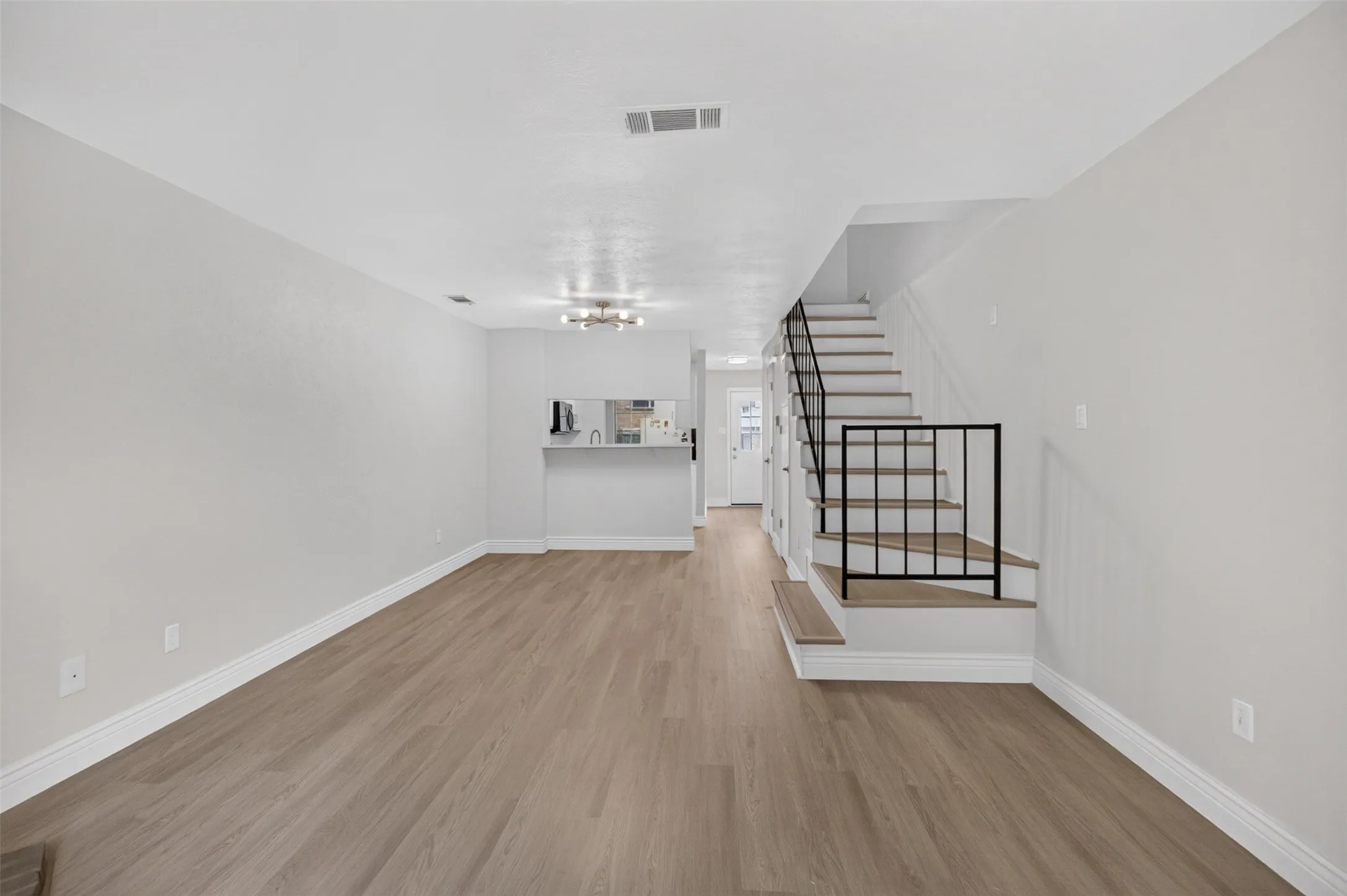 Condominium For Sale in Dallas County , 621 Carriagehouse Lane 8F, Garland, Texas 75040, 2 Bedroom, 2 Bathroom, Garage spaces, 1,089 Sqft, built in 1984, mls#21364093, Real Estate Agent in Garland, Homes For Sale in Dallas county, Homes For Sale in Garland, Realtor in Garland Texas, Real Estate Brokerage Independent Realty Texas, Luminita Cordes Realtor