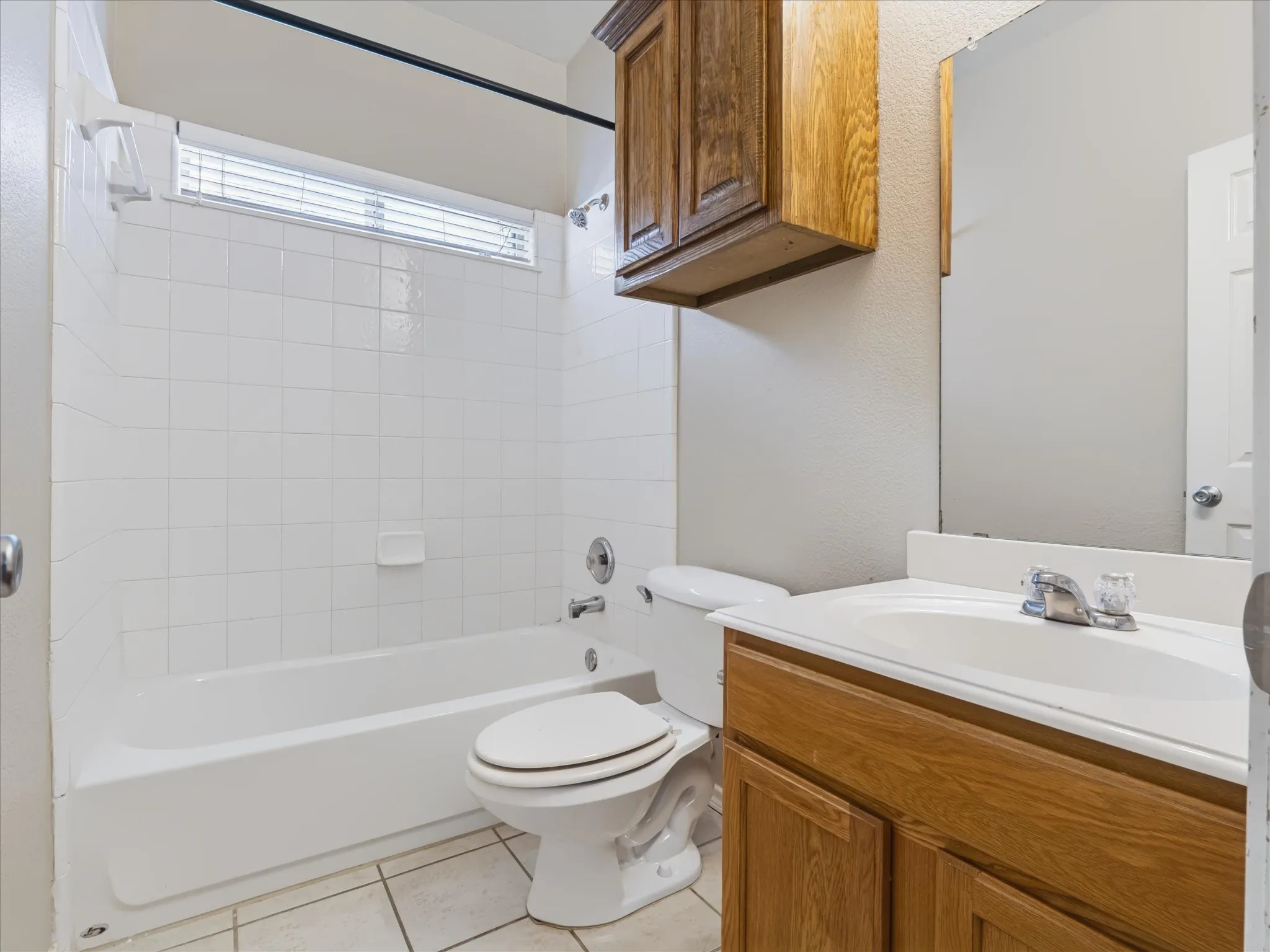 Single Family Residence For Sale in Denton County , 1618 Mary Lane, Providence Village, Texas 76227, 3 Bedroom, 2 Bathroom, 2 Garage spaces, 1,910 Sqft, built in 2006, mls#21376820, Real Estate Agent in Providence Village, Homes For Sale in Denton county, Homes For Sale in Providence Village, Realtor in Providence Village Texas, Real Estate Brokerage Independent Realty Texas, Luminita Cordes Realtor