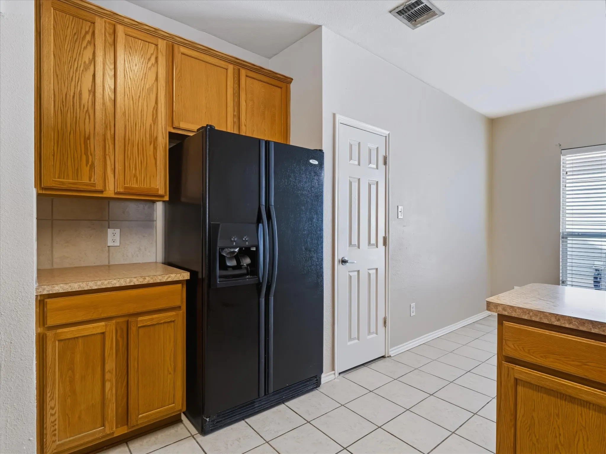 Single Family Residence For Sale in Denton County , 1618 Mary Lane, Providence Village, Texas 76227, 3 Bedroom, 2 Bathroom, 2 Garage spaces, 1,910 Sqft, built in 2006, mls#21376820, Real Estate Agent in Providence Village, Homes For Sale in Denton county, Homes For Sale in Providence Village, Realtor in Providence Village Texas, Real Estate Brokerage Independent Realty Texas, Luminita Cordes Realtor