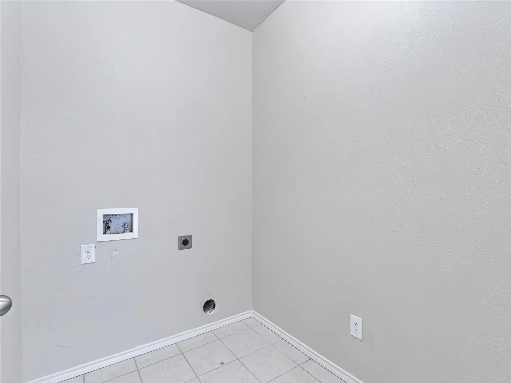 Single Family Residence For Sale in Denton County , 1618 Mary Lane, Providence Village, Texas 76227, 3 Bedroom, 2 Bathroom, 2 Garage spaces, 1,910 Sqft, built in 2006, mls#21376820, Real Estate Agent in Providence Village, Homes For Sale in Denton county, Homes For Sale in Providence Village, Realtor in Providence Village Texas, Real Estate Brokerage Independent Realty Texas, Luminita Cordes Realtor