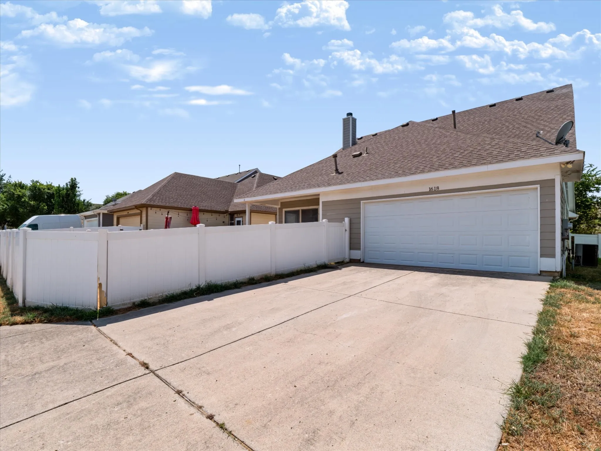 Single Family Residence For Sale in Denton County , 1618 Mary Lane, Providence Village, Texas 76227, 3 Bedroom, 2 Bathroom, 2 Garage spaces, 1,910 Sqft, built in 2006, mls#21376820, Real Estate Agent in Providence Village, Homes For Sale in Denton county, Homes For Sale in Providence Village, Realtor in Providence Village Texas, Real Estate Brokerage Independent Realty Texas, Luminita Cordes Realtor