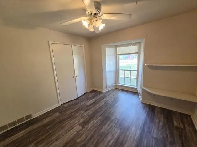 Single Family Residence For Sale in Tarrant County , 5728 Rockhill Road, Fort Worth, Texas 76112, 3 Bedroom, 2 Bathroom, 2 Garage spaces, 1,720 Sqft, built in 1958, mls#21378113, Real Estate Agent in Fort Worth, Homes For Sale in Tarrant county, Homes For Sale in Fort Worth, Realtor in Fort Worth Texas, Real Estate Brokerage Independent Realty Texas, Luminita Cordes Realtor