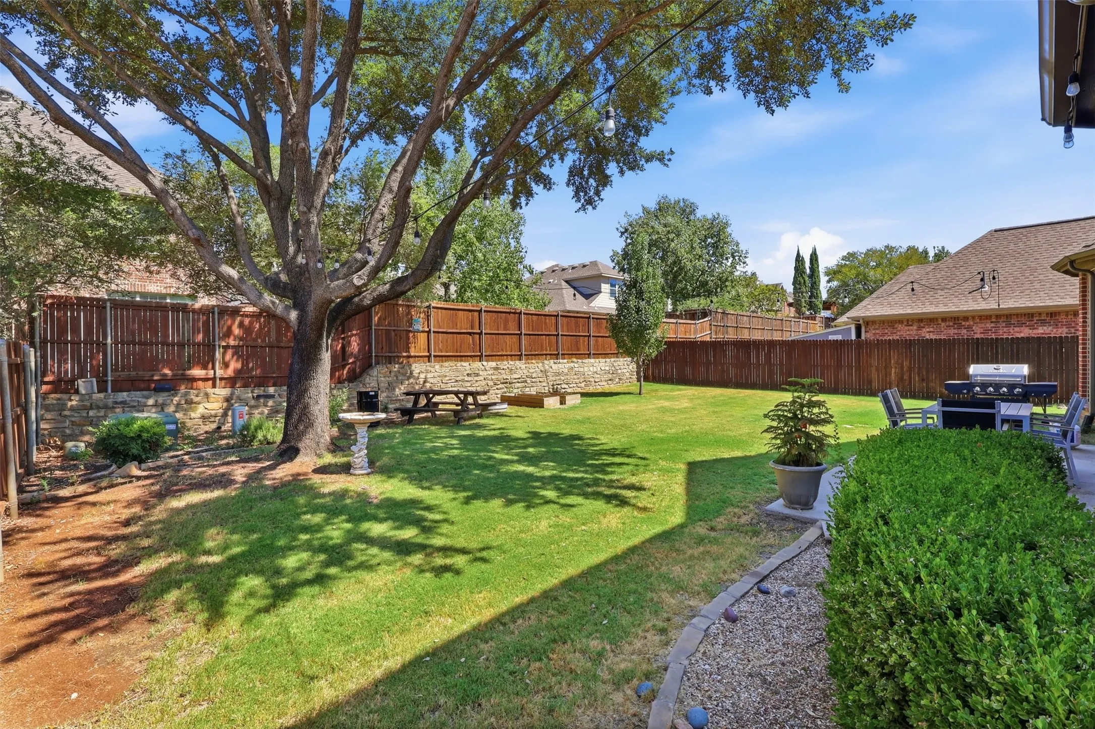 Single Family Residence For Sale in Denton County , 4508 Cassandra Drive, Flower Mound, Texas 75022, 5 Bedroom, 4 Bathroom, 2 Garage spaces, 3,281 Sqft, built in 2003, mls#21373151, Real Estate Agent in Flower Mound, Homes For Sale in Denton county, Homes For Sale in Flower Mound, Realtor in Flower Mound Texas, Real Estate Brokerage Independent Realty Texas, Luminita Cordes Realtor