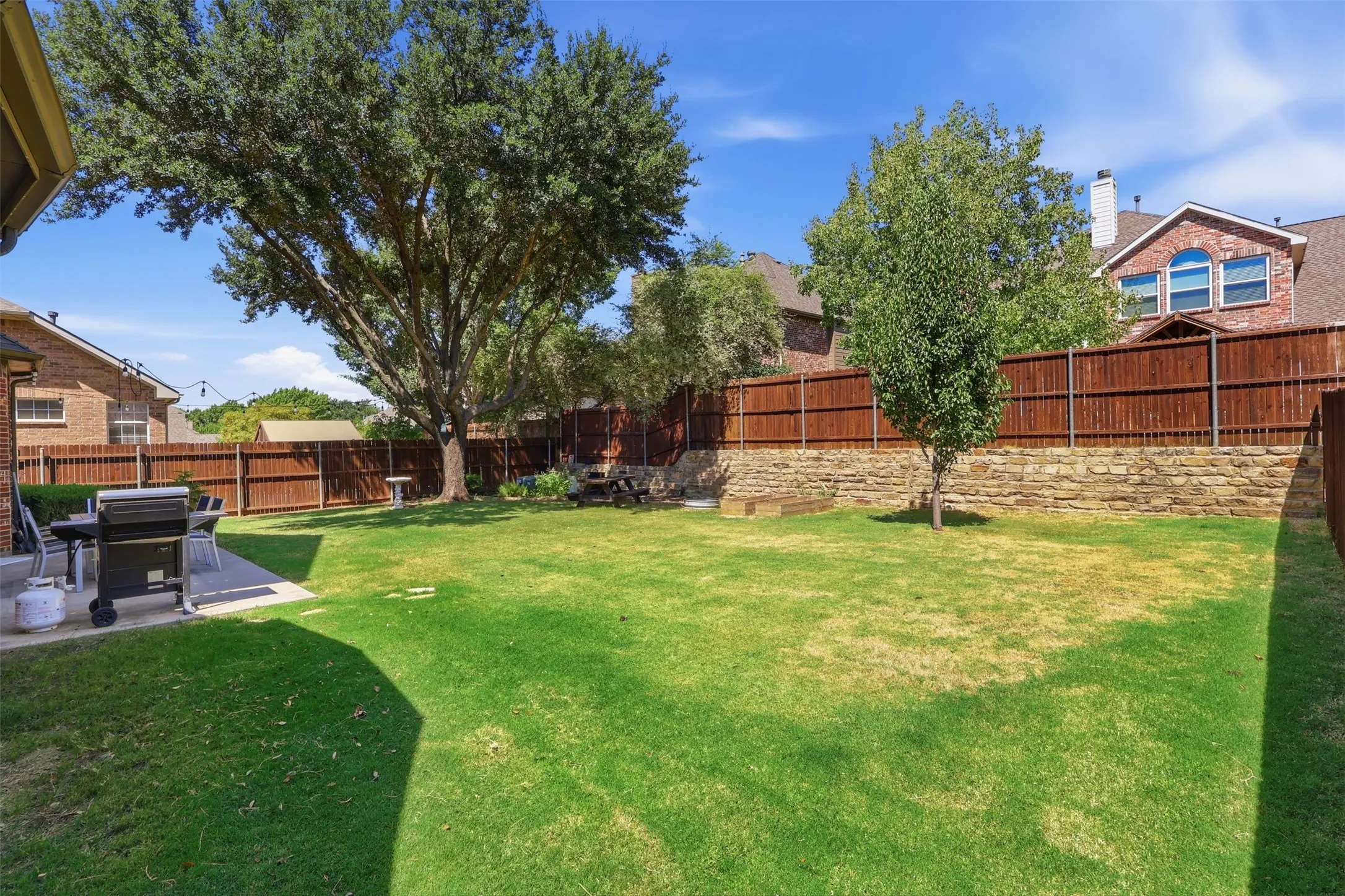 Single Family Residence For Sale in Denton County , 4508 Cassandra Drive, Flower Mound, Texas 75022, 5 Bedroom, 4 Bathroom, 2 Garage spaces, 3,281 Sqft, built in 2003, mls#21373151, Real Estate Agent in Flower Mound, Homes For Sale in Denton county, Homes For Sale in Flower Mound, Realtor in Flower Mound Texas, Real Estate Brokerage Independent Realty Texas, Luminita Cordes Realtor