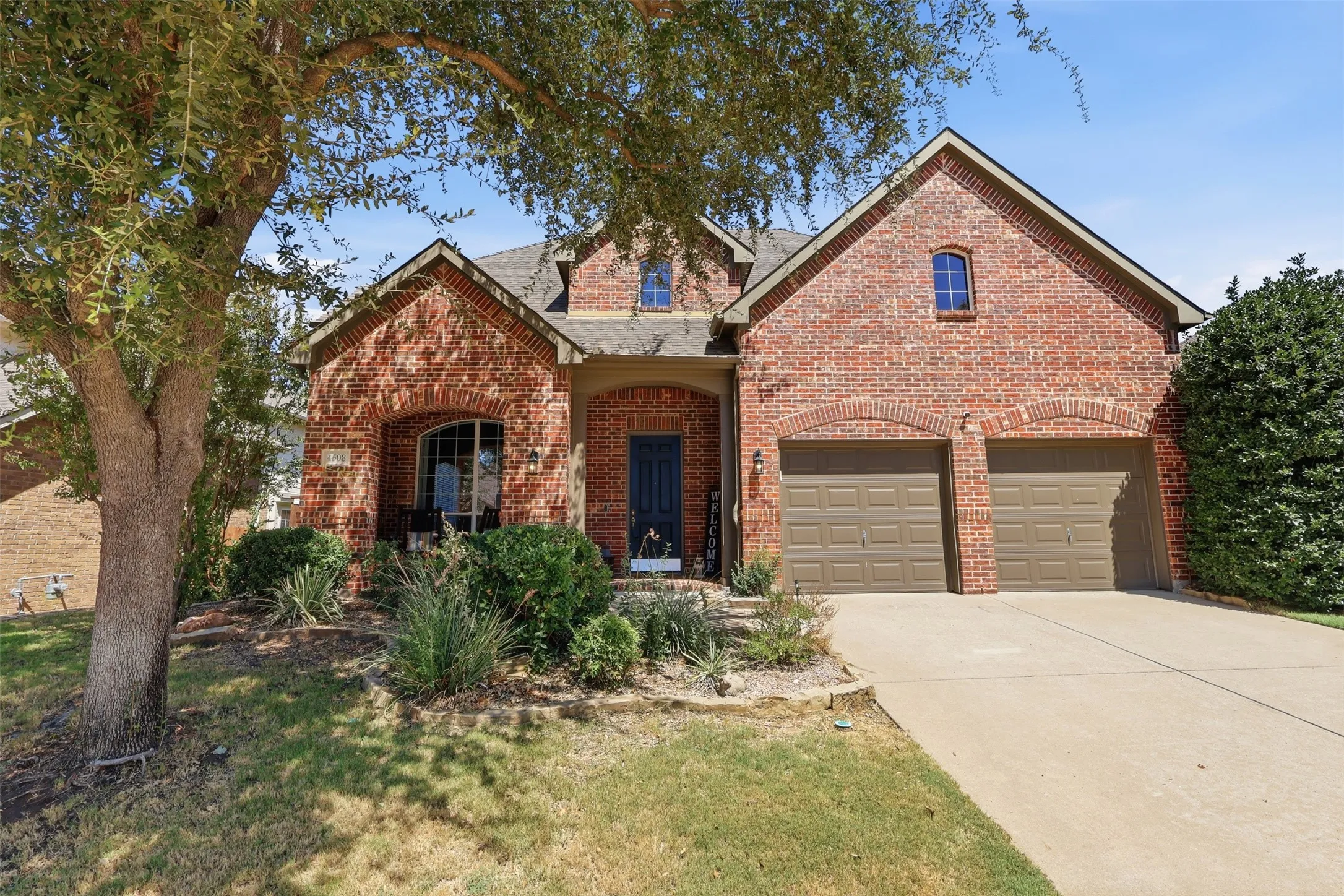 Single Family Residence For Sale in Denton County , 4508 Cassandra Drive, Flower Mound, Texas 75022, 5 Bedroom, 4 Bathroom, 2 Garage spaces, 3,281 Sqft, built in 2003, mls#21373151, Real Estate Agent in Flower Mound, Homes For Sale in Denton county, Homes For Sale in Flower Mound, Realtor in Flower Mound Texas, Real Estate Brokerage Independent Realty Texas, Luminita Cordes Realtor