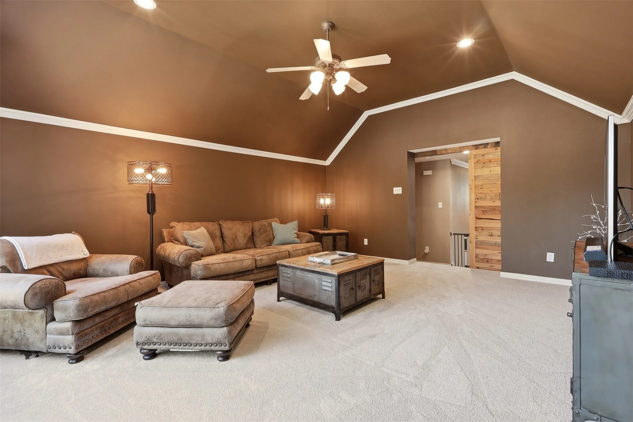 Single Family Residence For Sale in Denton County , 4508 Cassandra Drive, Flower Mound, Texas 75022, 5 Bedroom, 4 Bathroom, 2 Garage spaces, 3,281 Sqft, built in 2003, mls#21373151, Real Estate Agent in Flower Mound, Homes For Sale in Denton county, Homes For Sale in Flower Mound, Realtor in Flower Mound Texas, Real Estate Brokerage Independent Realty Texas, Luminita Cordes Realtor